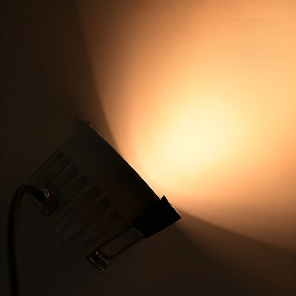 Dæmpbar hvid kant indbygningsspot 10W, Ø7,5 cm hul, Ø8,5 cm, 230V, RA99, 900lm, IP54