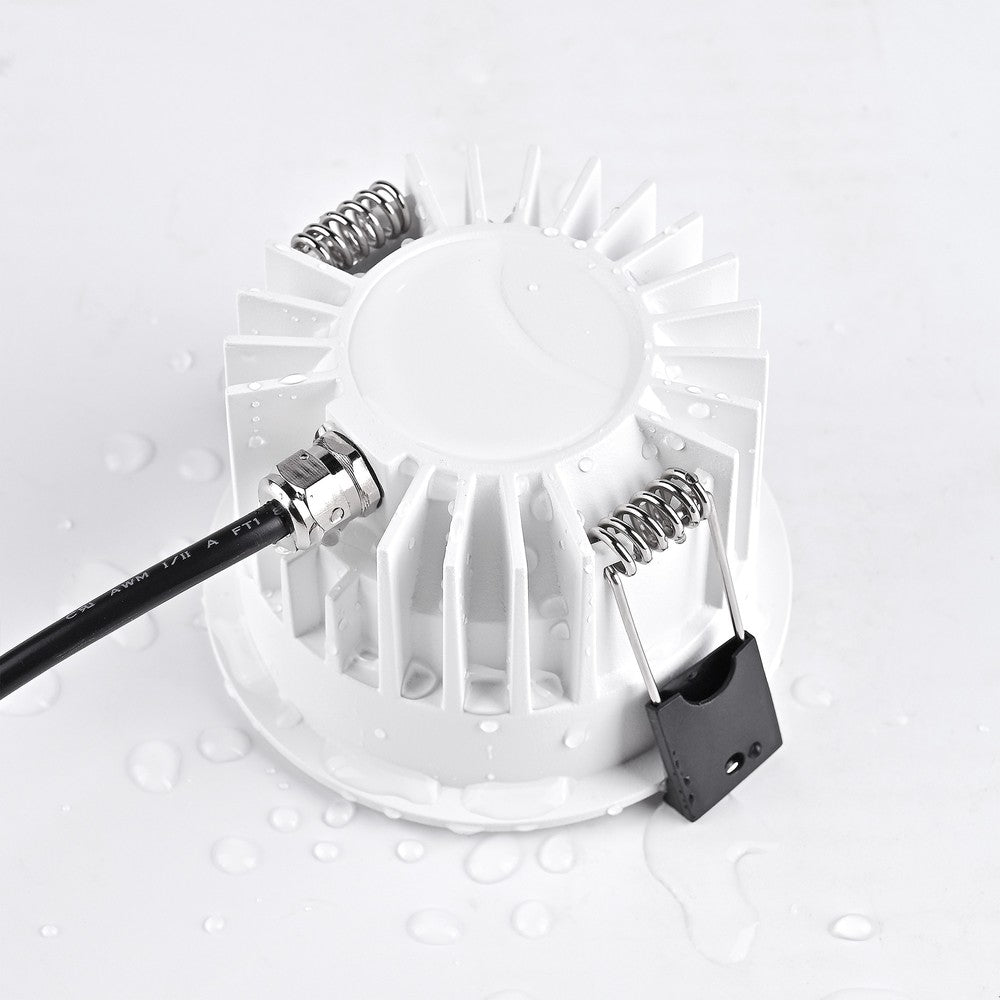 Dæmpbar hvid kant indbygningsspot 10W, Ø7,5 cm hul, Ø8,5 cm, 230V, RA99, 900lm, IP54