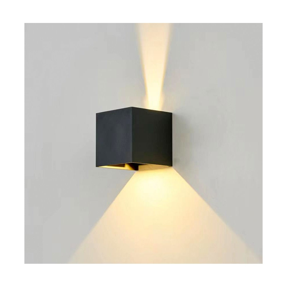 LEDlife CUBIC 6W Væglampe Sort Firkantet Op/Ned Justerbar Inde/Ude IP65 inkl. Lyskilde - 6W Effekt 230V 450lm RA 80