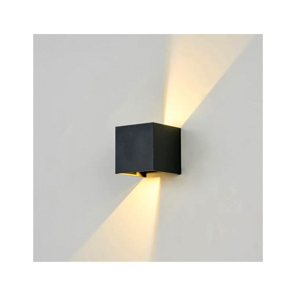 LEDlife CUBIC 6W Væglampe Sort Firkantet Op/Ned Justerbar Inde/Ude IP65 inkl. Lyskilde - 6W Effekt 230V 450lm RA 80