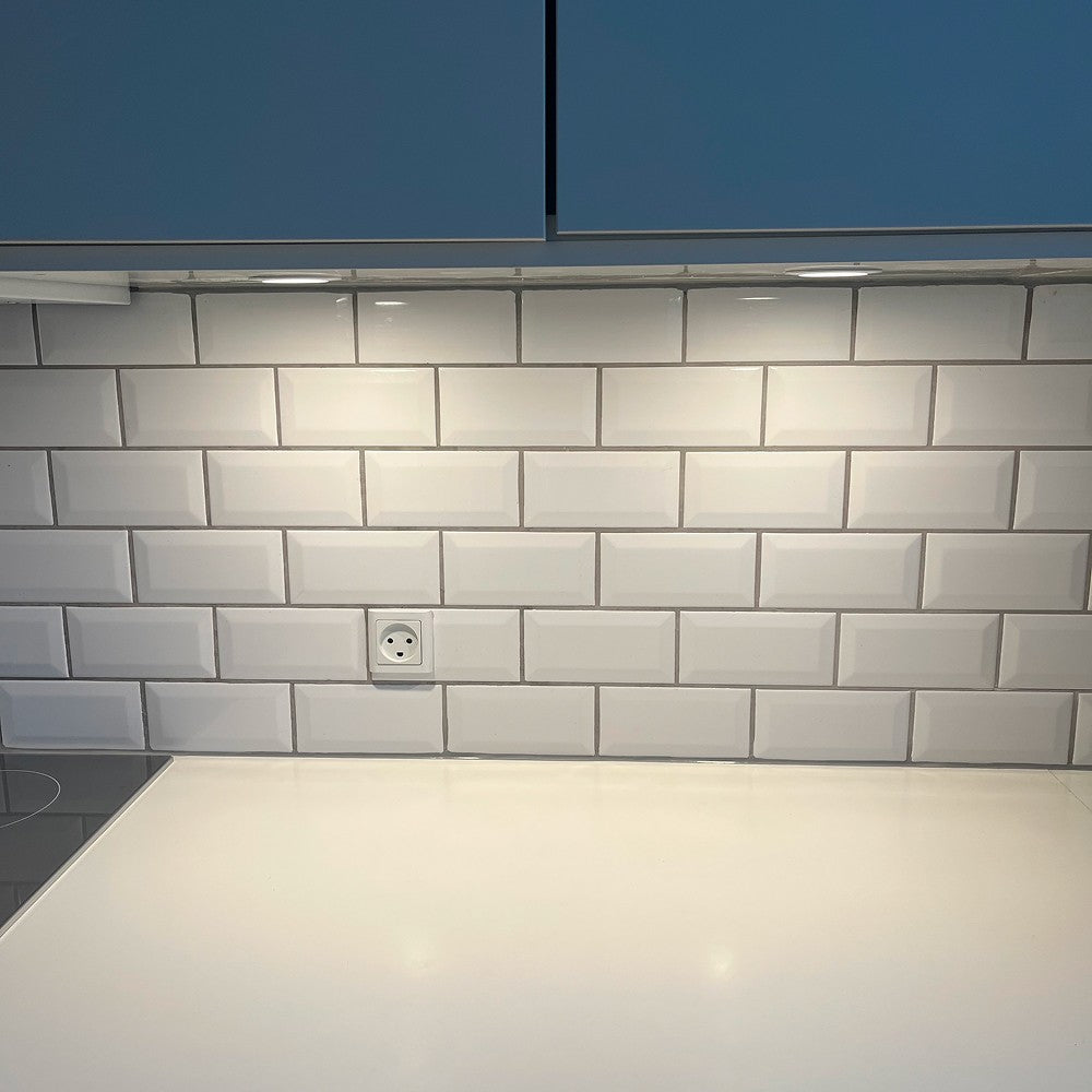 LEDlife Reco68 Møbelspot Guld - 3 stk. med strømforsyning, 2,7W LED, 220lm, RA92, erstatter 20W, 12V input