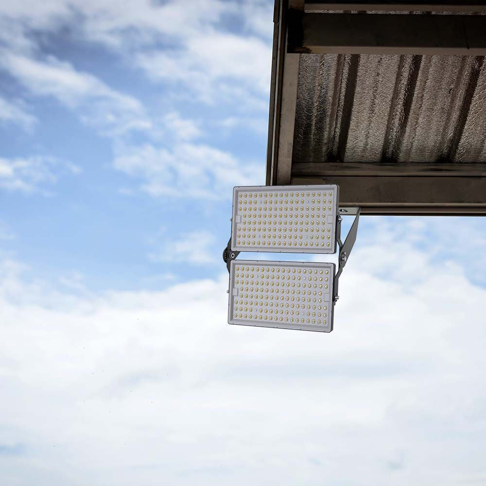 500W LED projektør med Samsung chip, sort hus, 4000K, IP65, 135lm/W