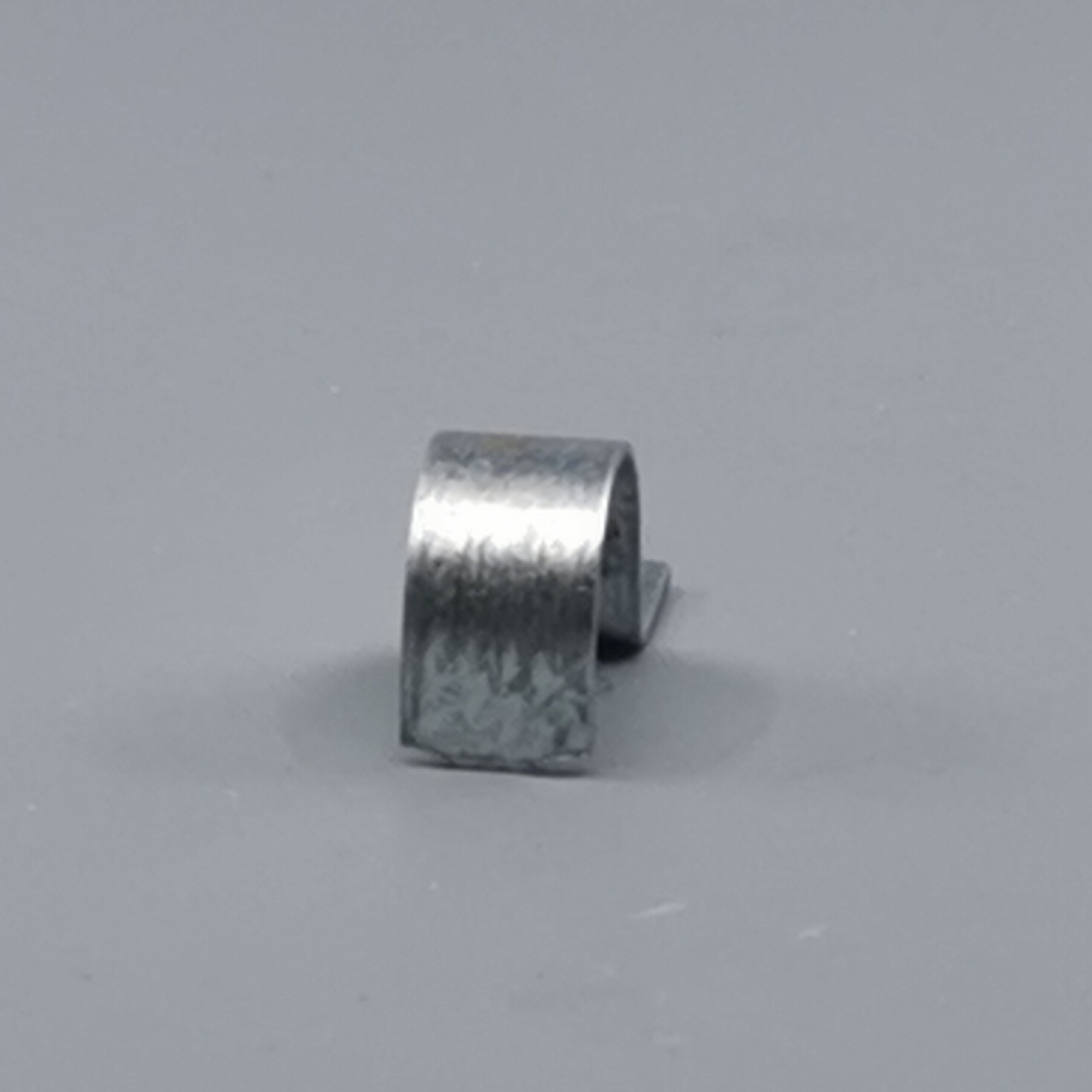 Kabelbøjle 16mm 1 lap forzinket - pr. stk.