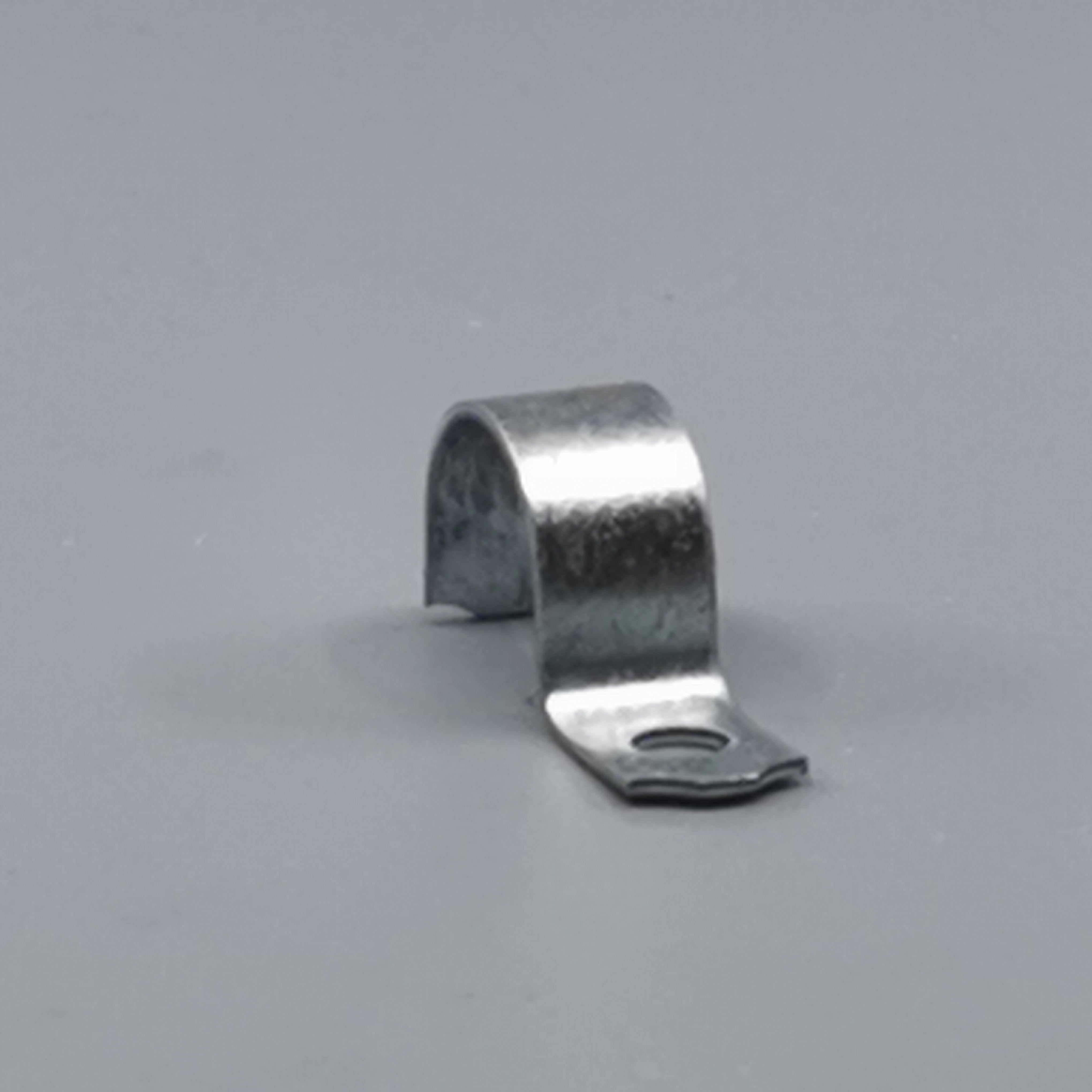 Kabelbøjle 16mm 1 lap forzinket - pr. stk.