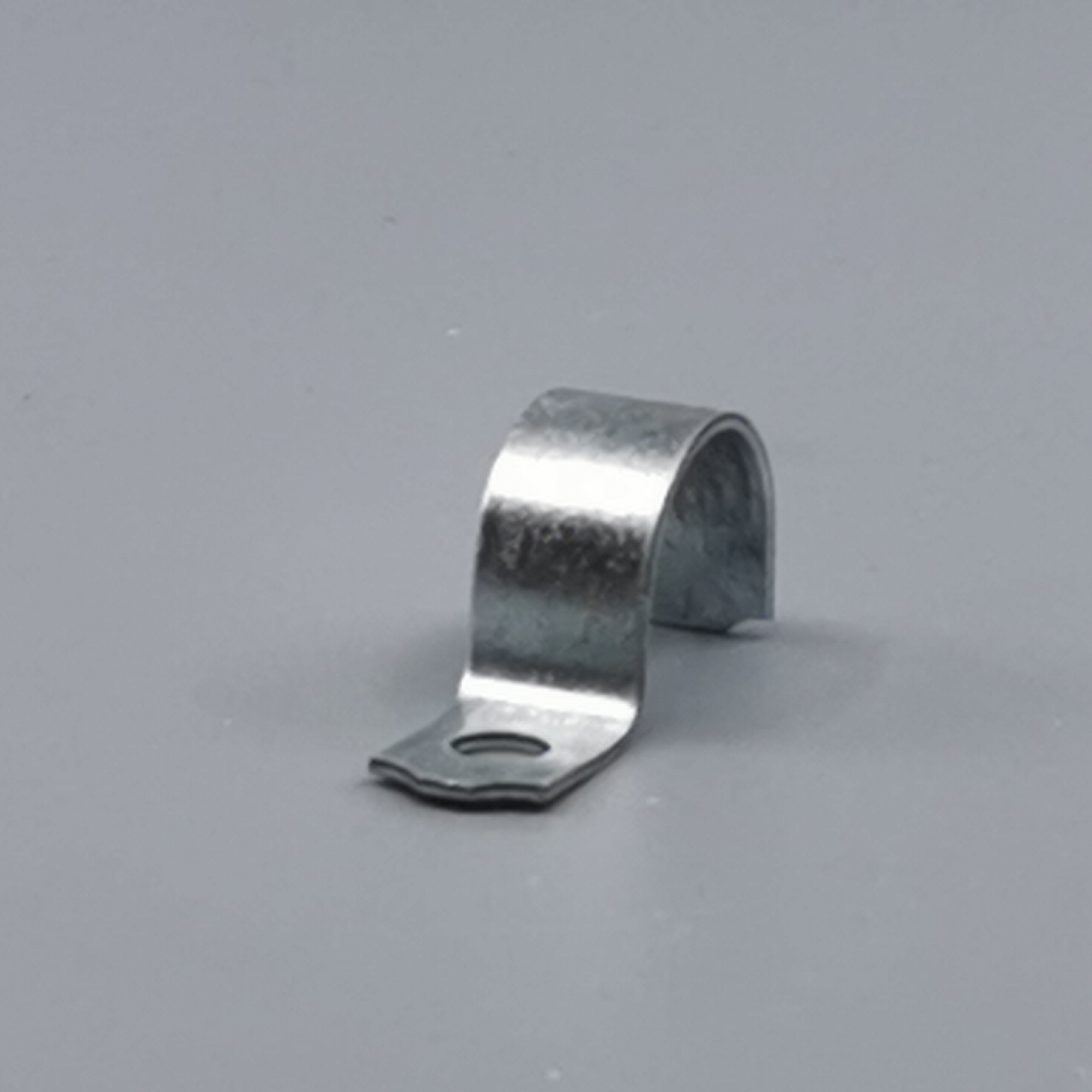 Kabelbøjle 16mm 1 lap forzinket - pr. stk.