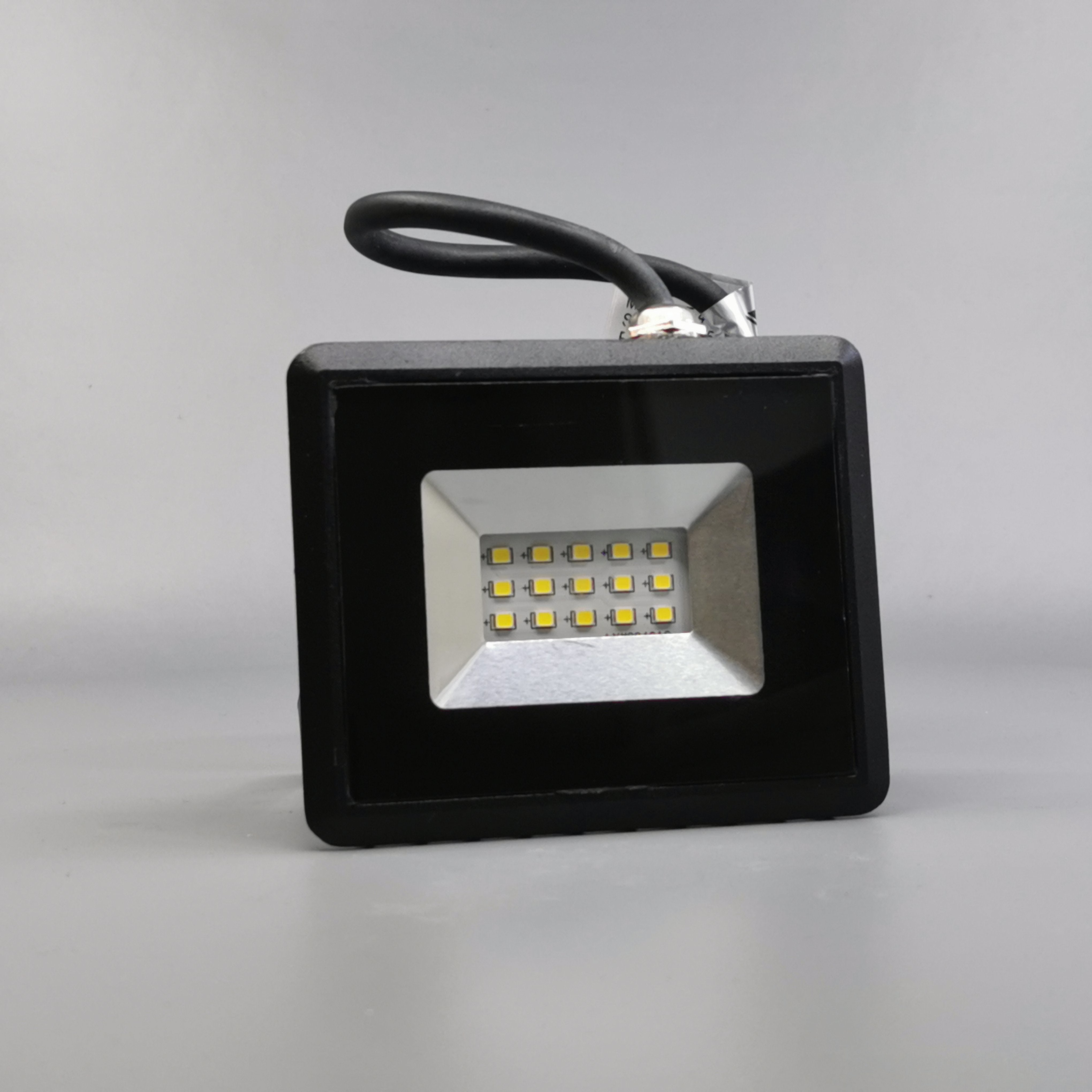 10W LED projektør 4000K 850Lm sort