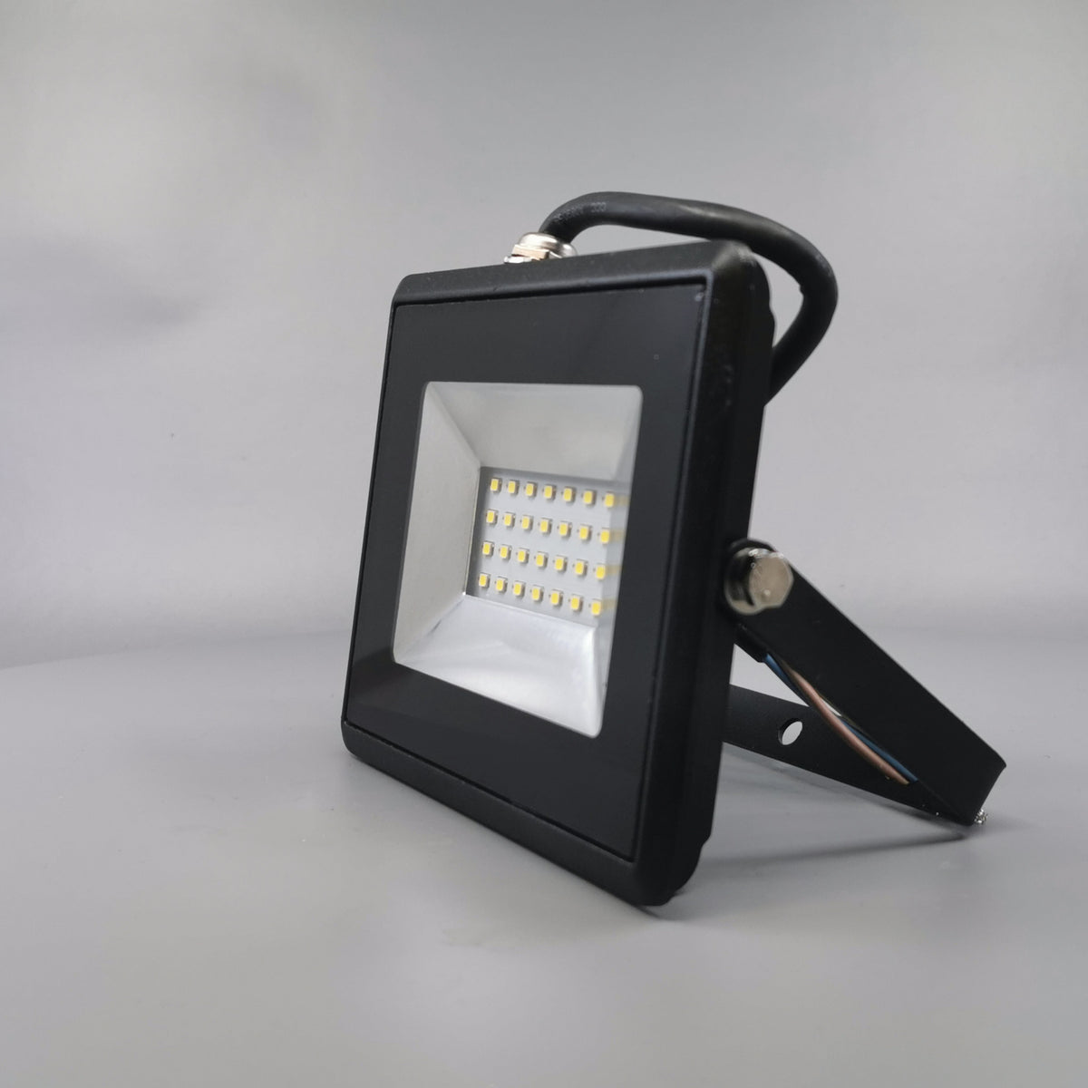 20W LED projektør 4000K 1700Lm sort (360° frame 5)