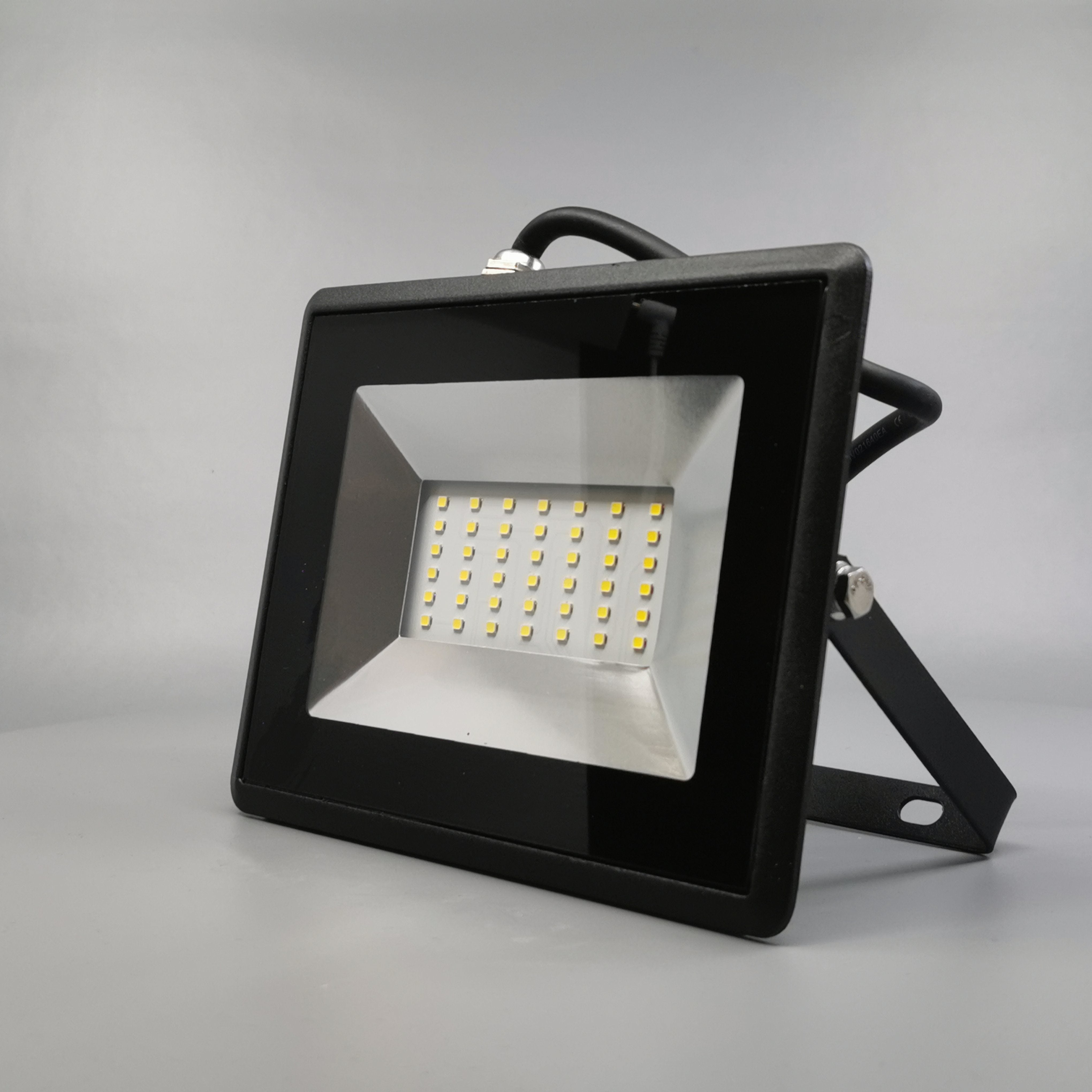 30W LED projektør 4000K 2550Lm sort