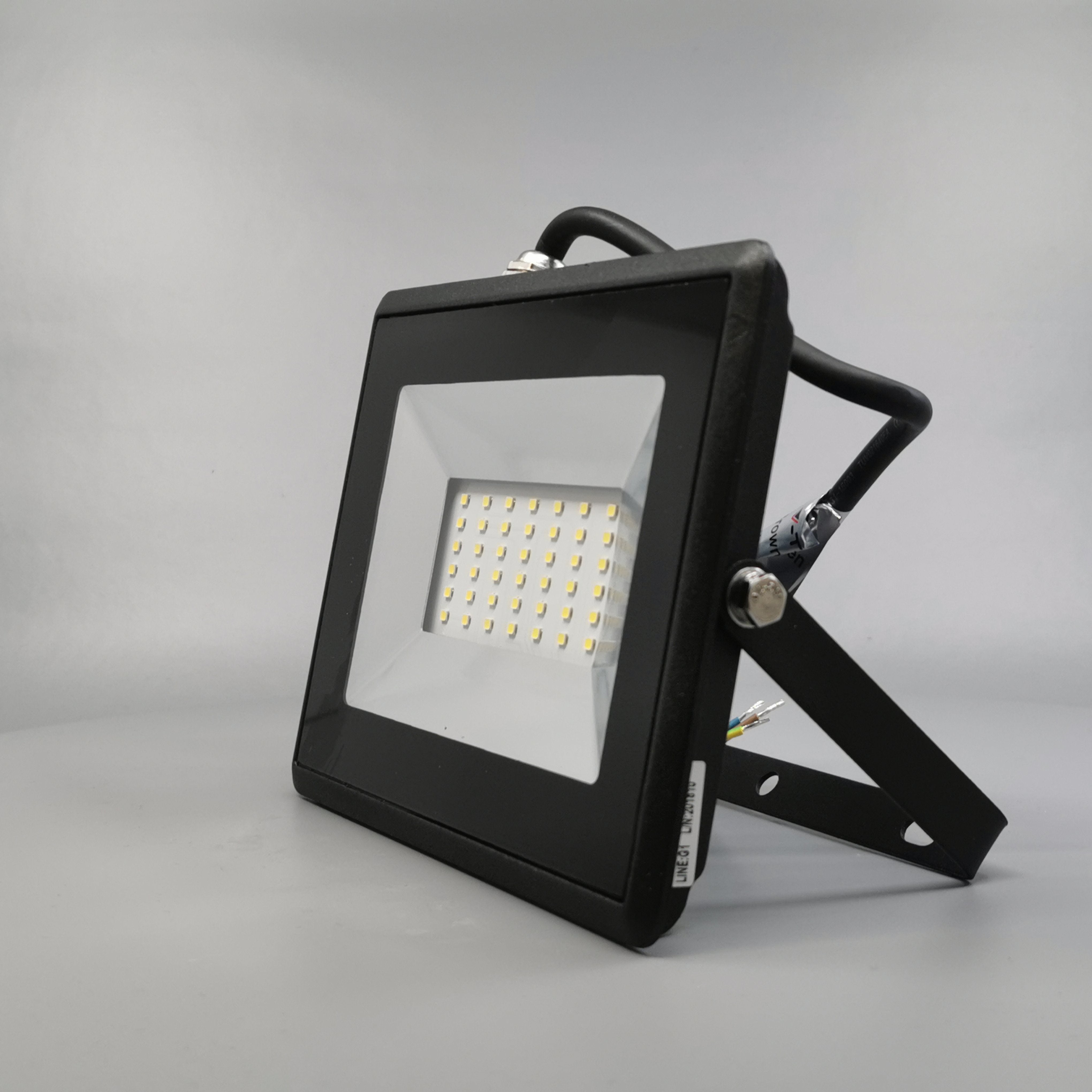 30W LED projektør 4000K 2550Lm sort