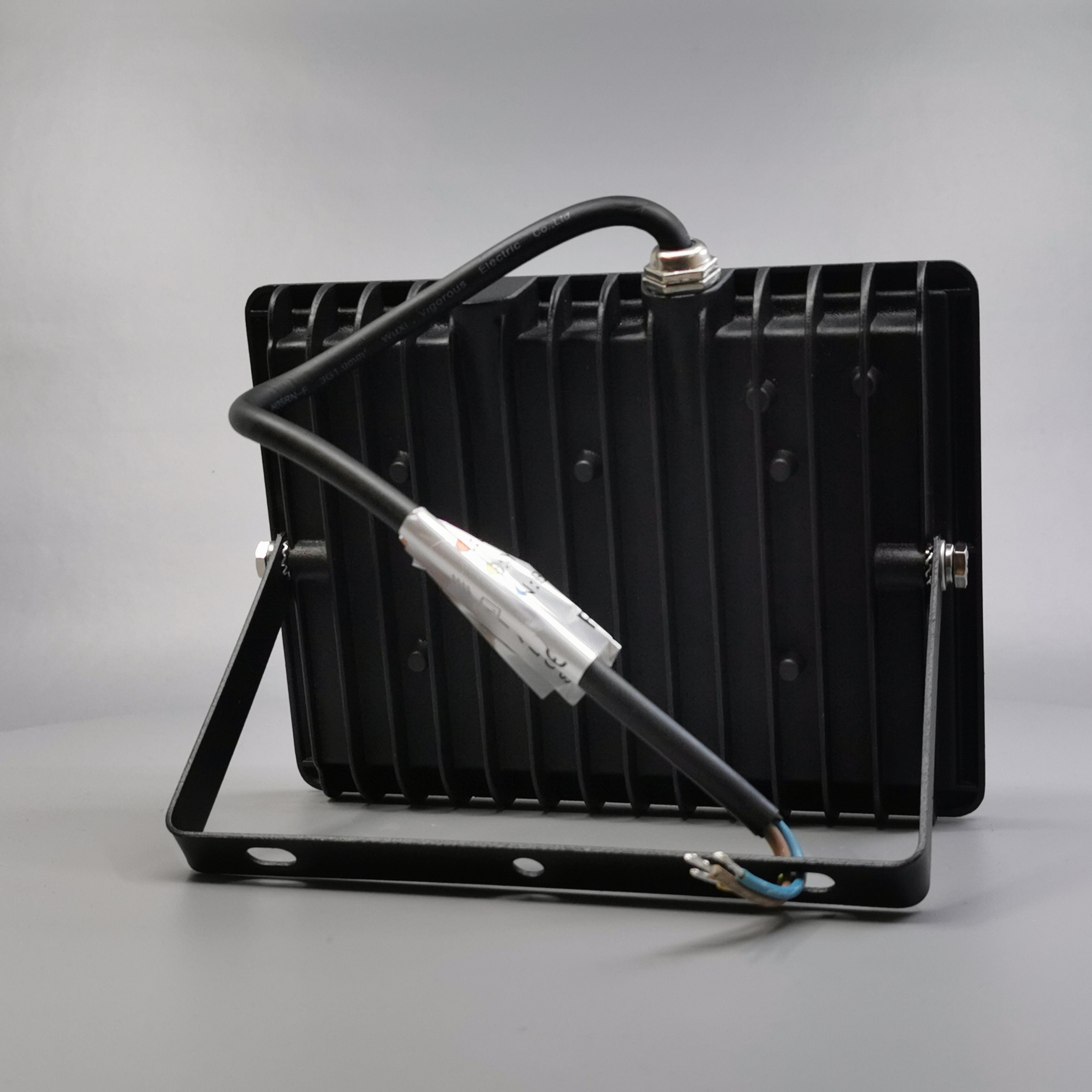 30W LED projektør 4000K 2550Lm sort