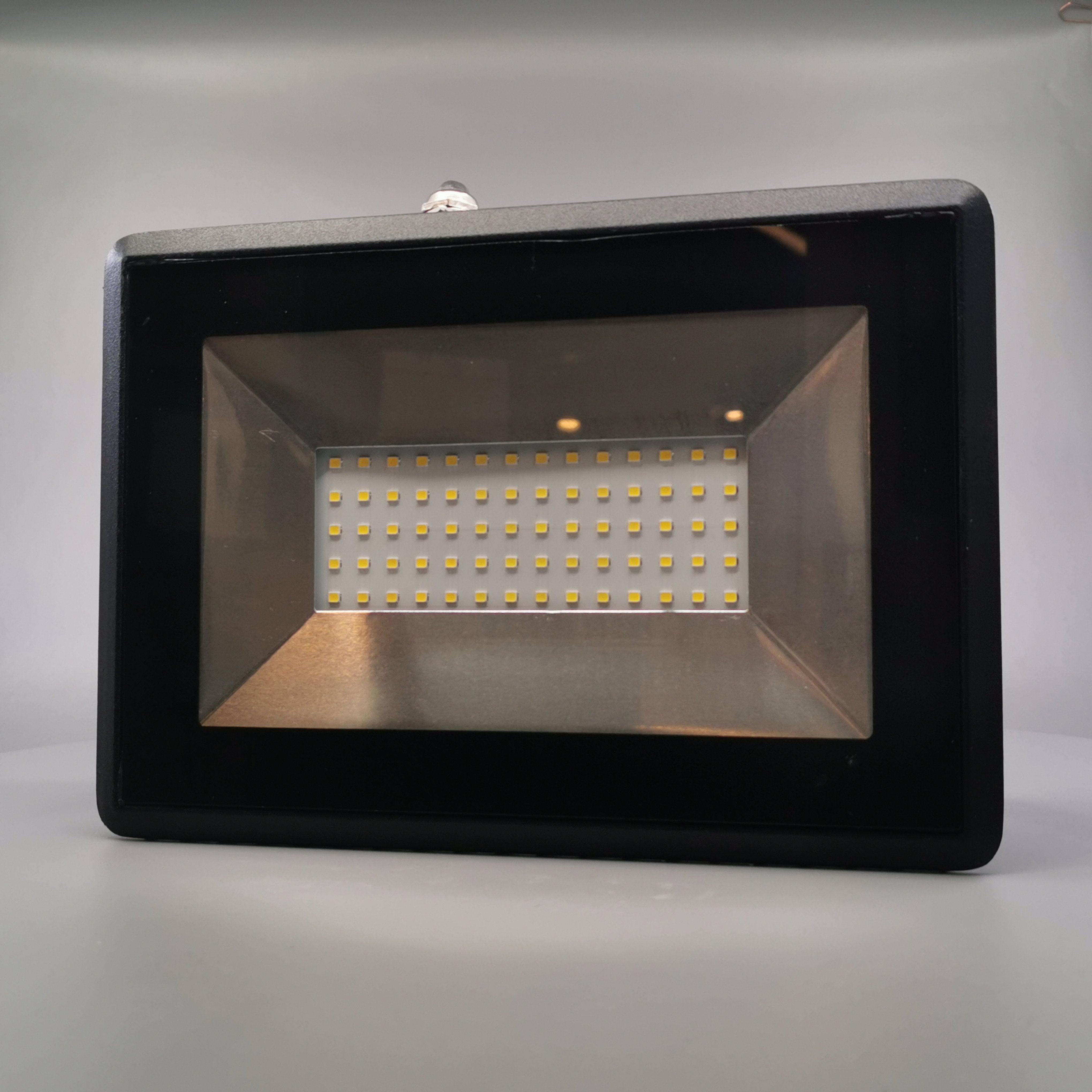 50W LED projektør 4000K 4250Lm sort