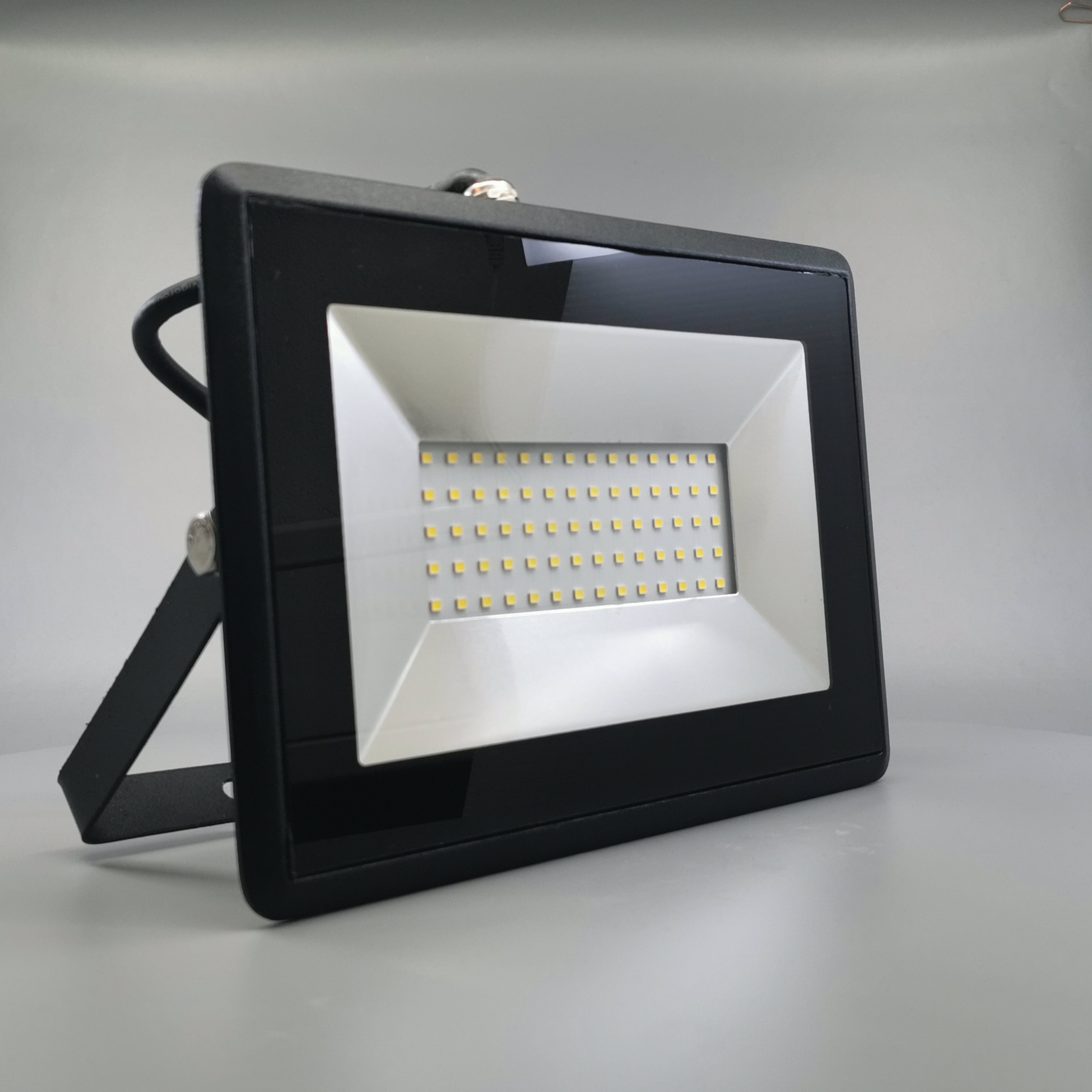 50W LED projektør 4000K 4250Lm sort