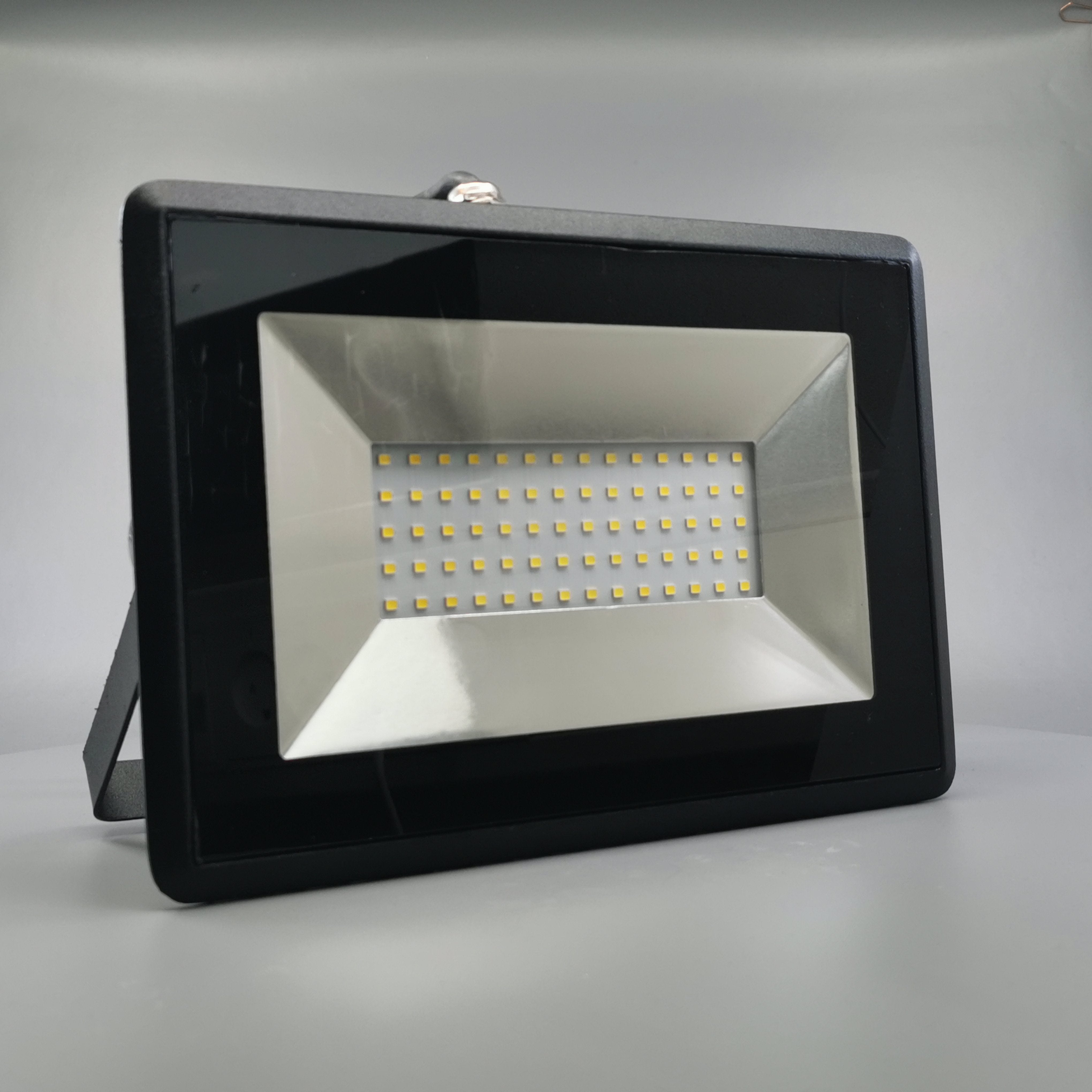 50W LED projektør 4000K 4250Lm sort