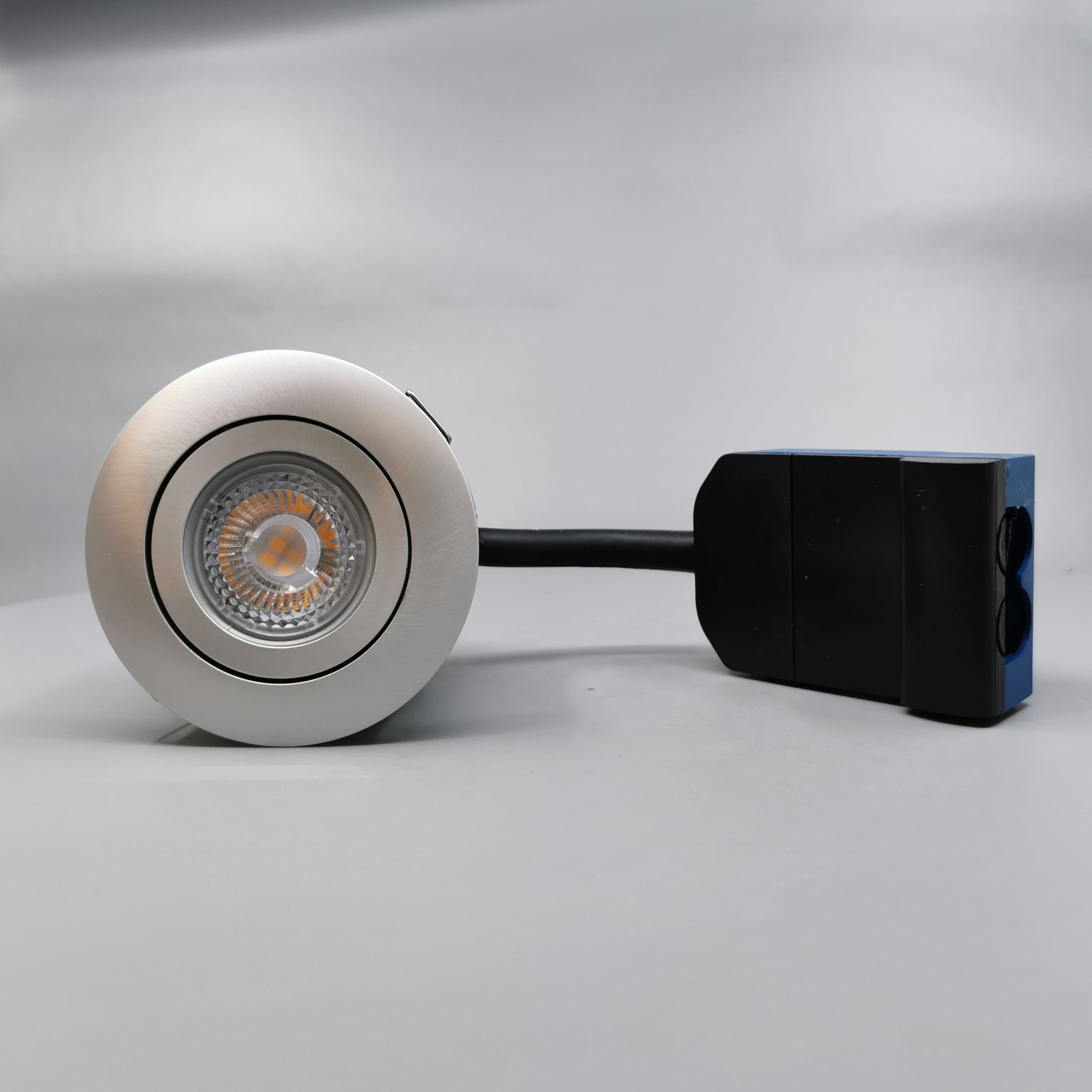 LED spot til udendørs m. 5W pære - alu