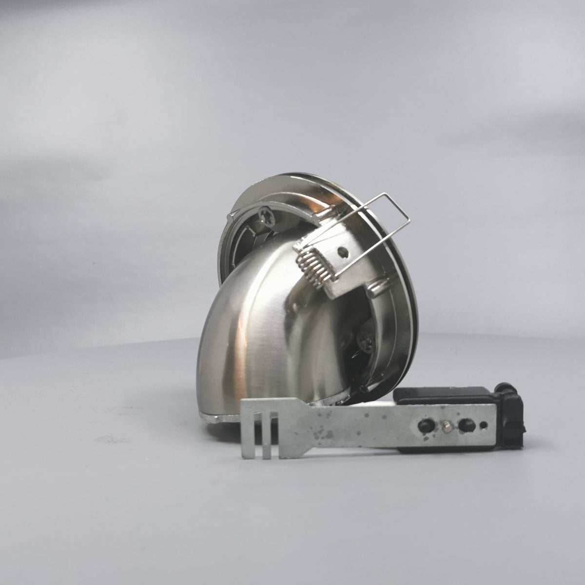 Downlight 12V GU4 max 50W Børstet 90° kipbar + 360° rotering (360° frame 16)