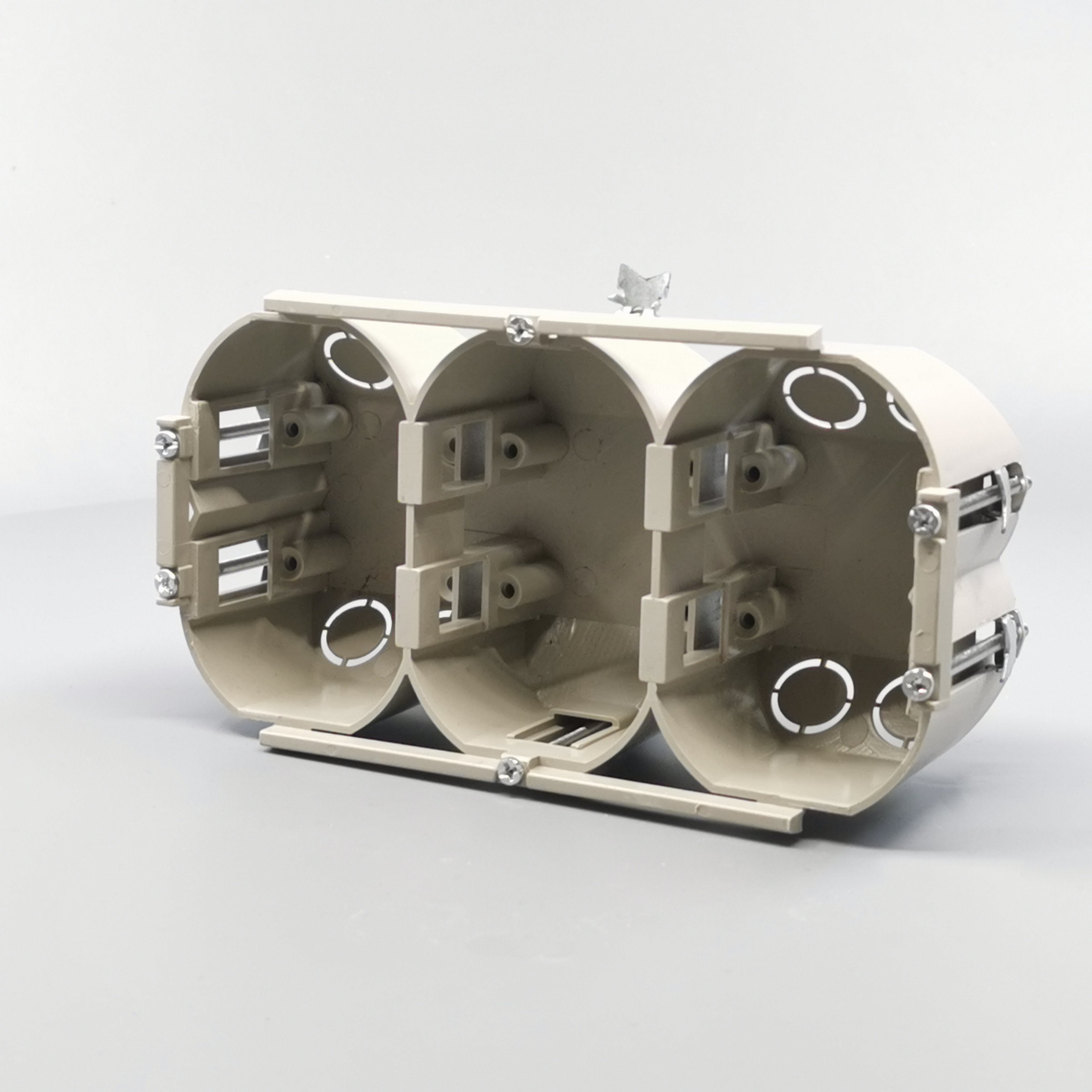 Kennig forfradåse 3x1½ modul