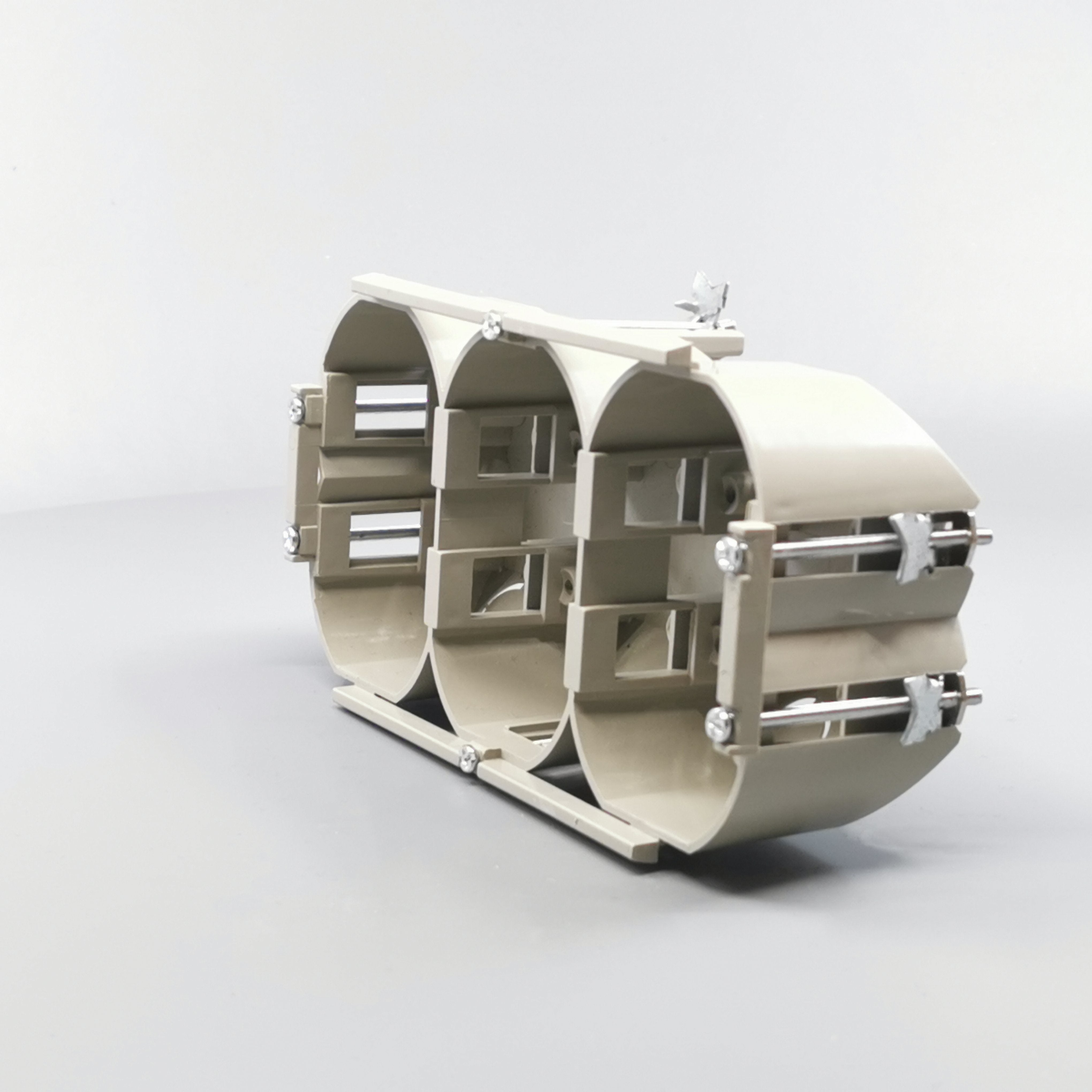 Kennig forfradåse 3x1½ modul