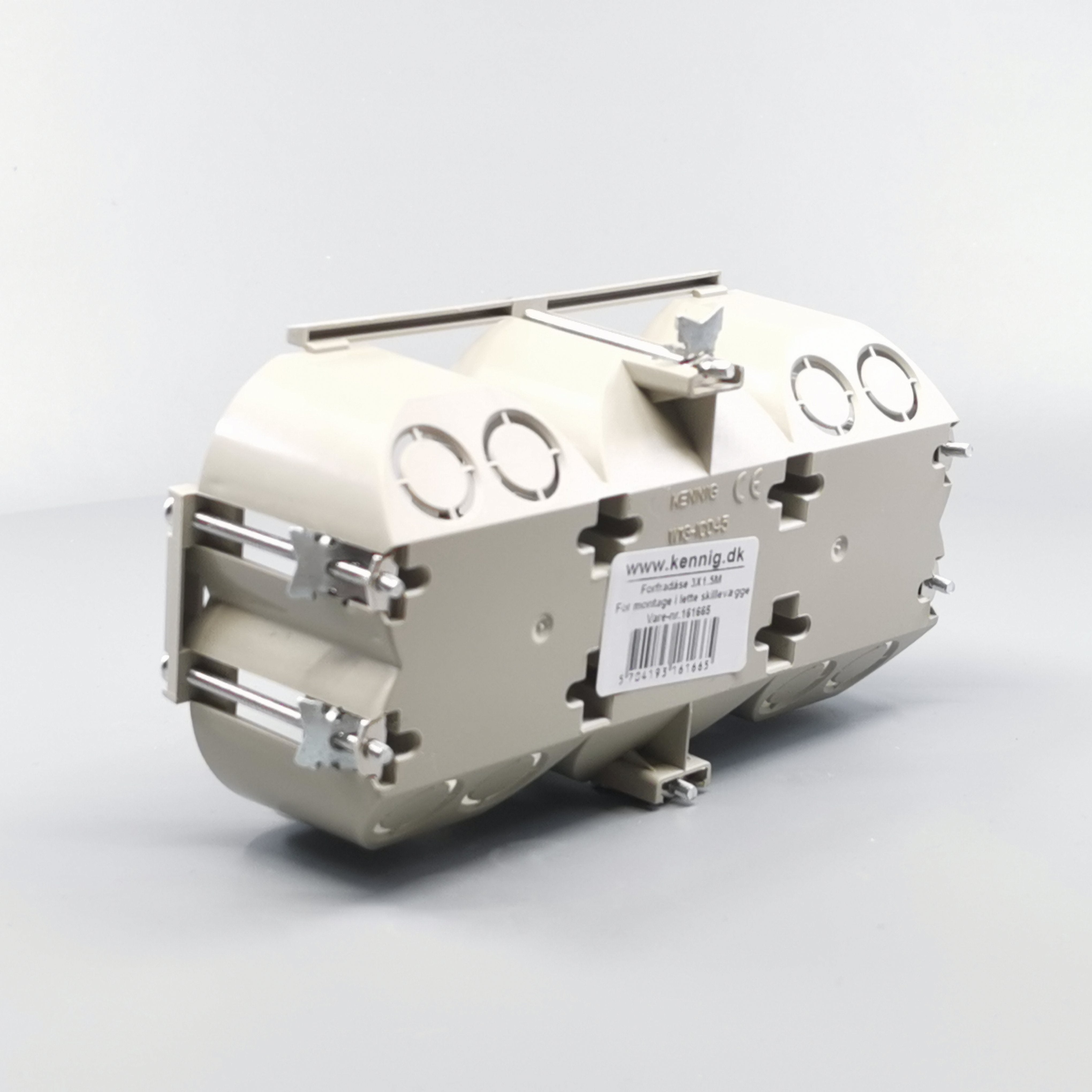 Kennig forfradåse 3x1½ modul