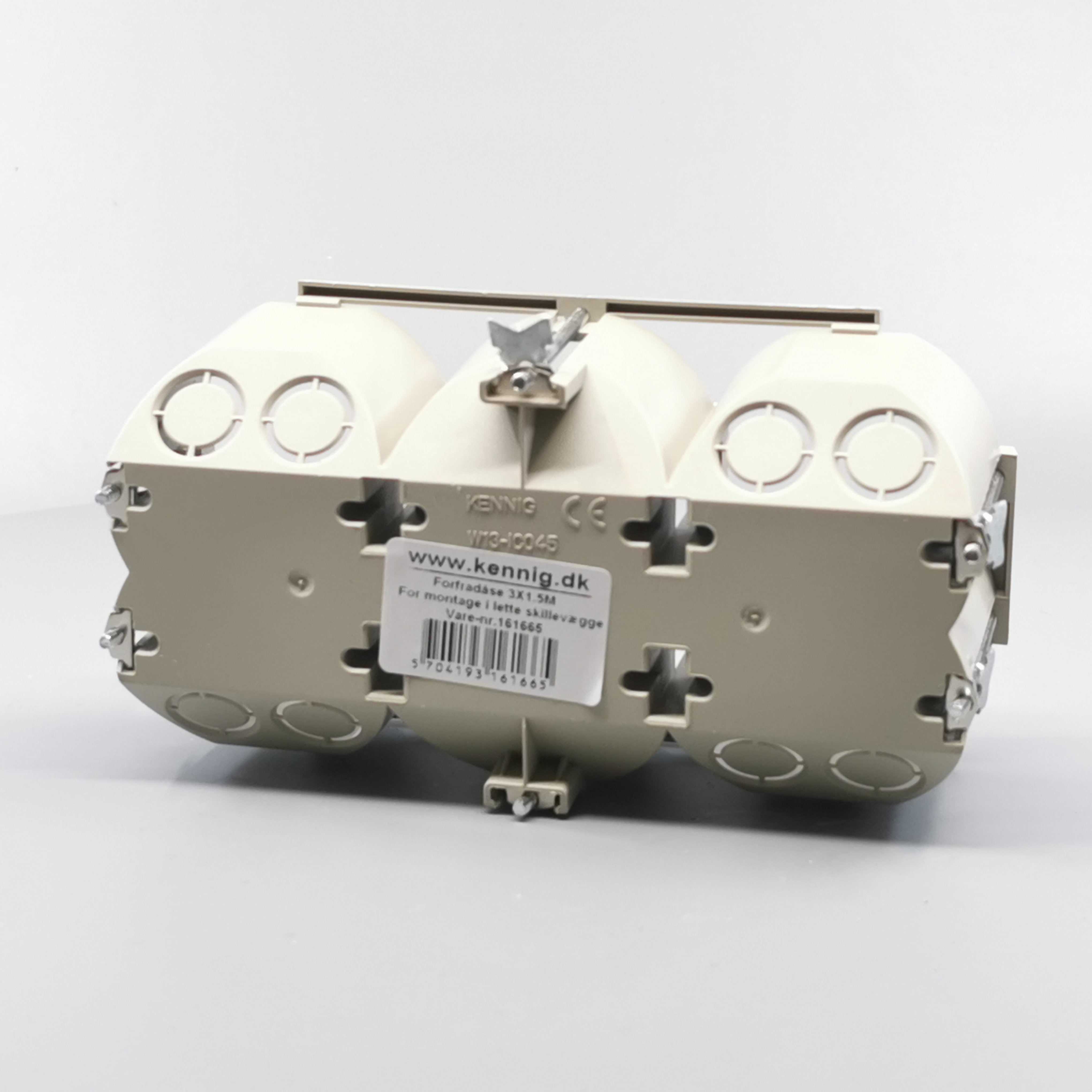 Kennig forfradåse 3x1½ modul