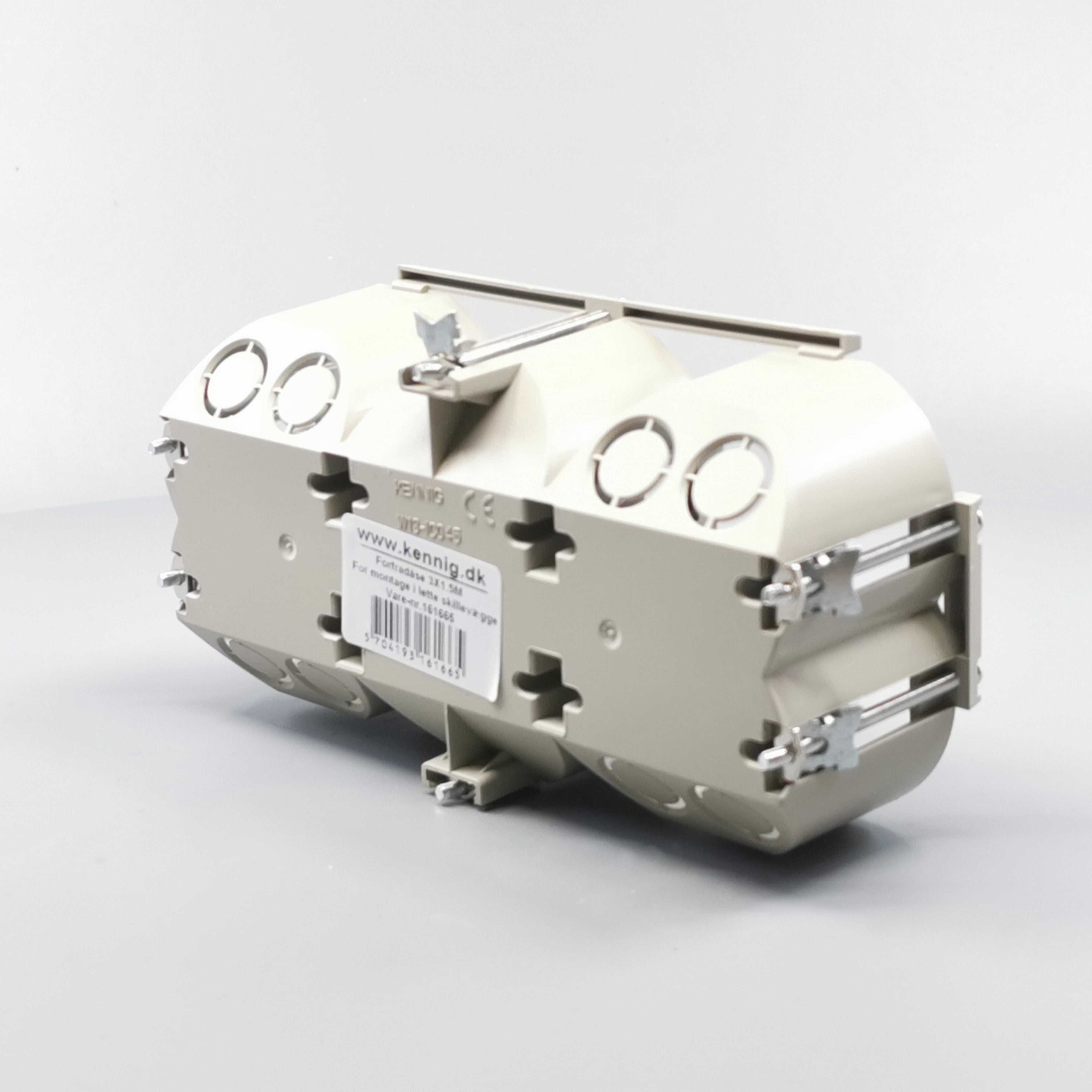 Kennig forfradåse 3x1½ modul