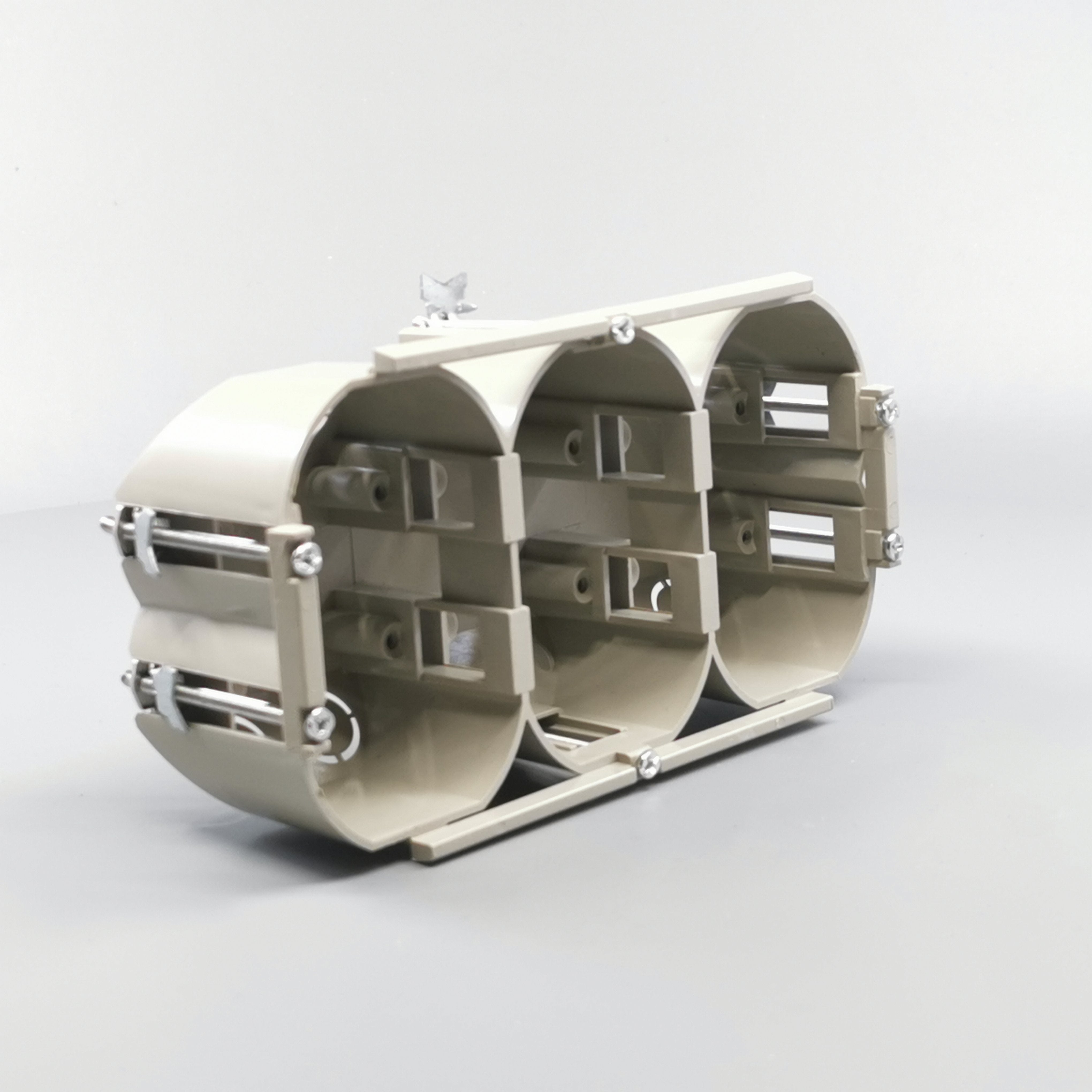Kennig forfradåse 3x1½ modul