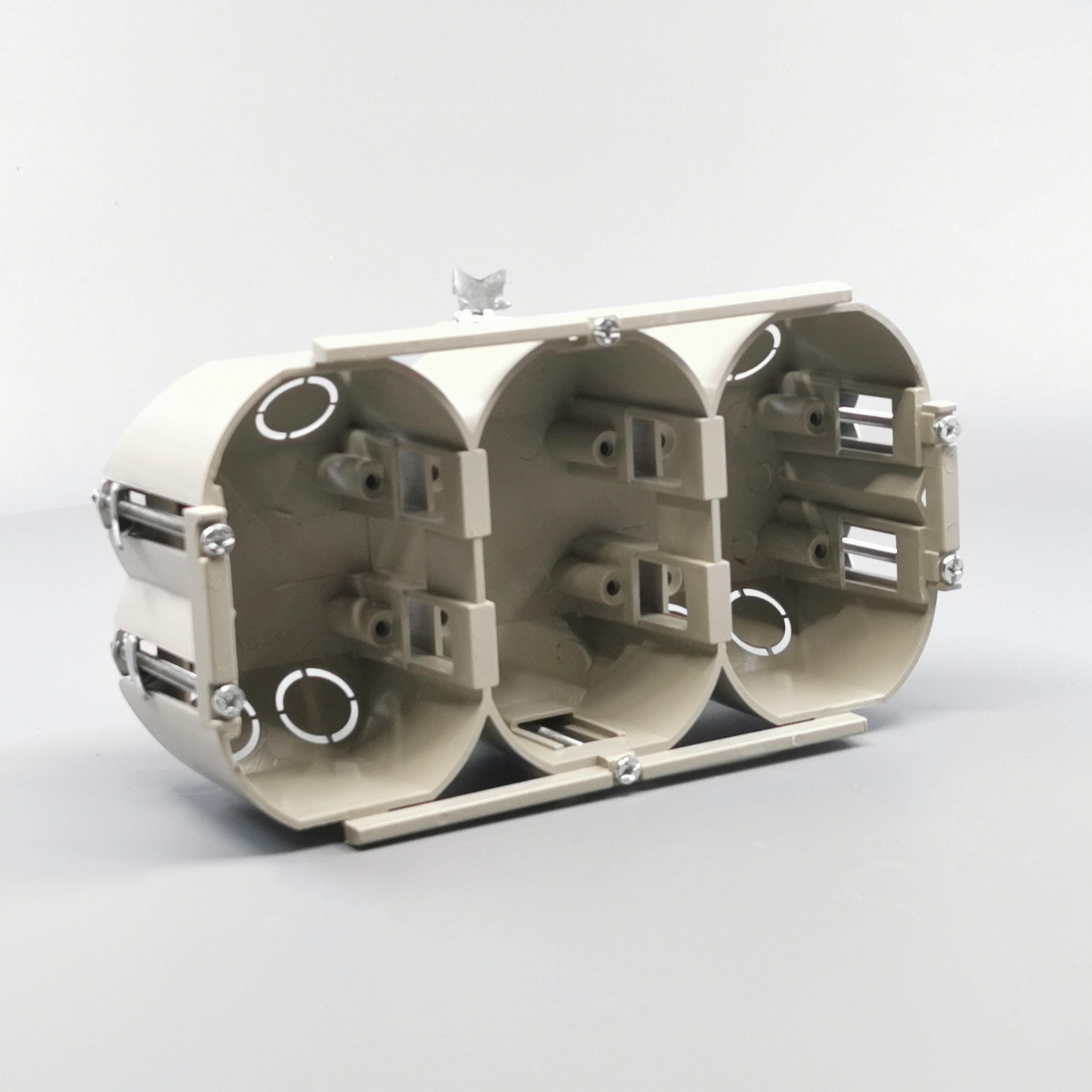 Kennig forfradåse 3x1½ modul
