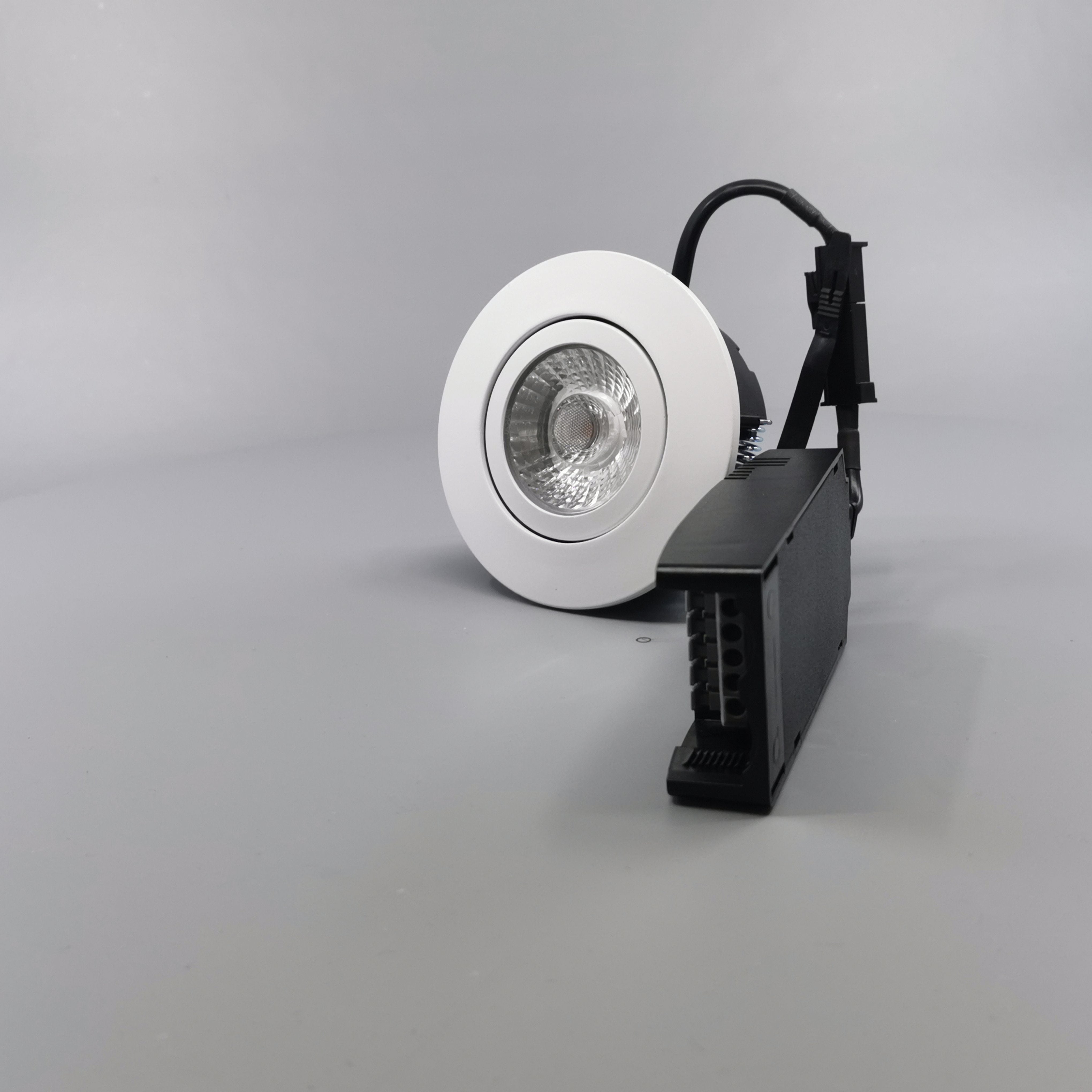 Diospot 30 V.2 6W 2700K 38° dæmpbar 32mm rund hvid