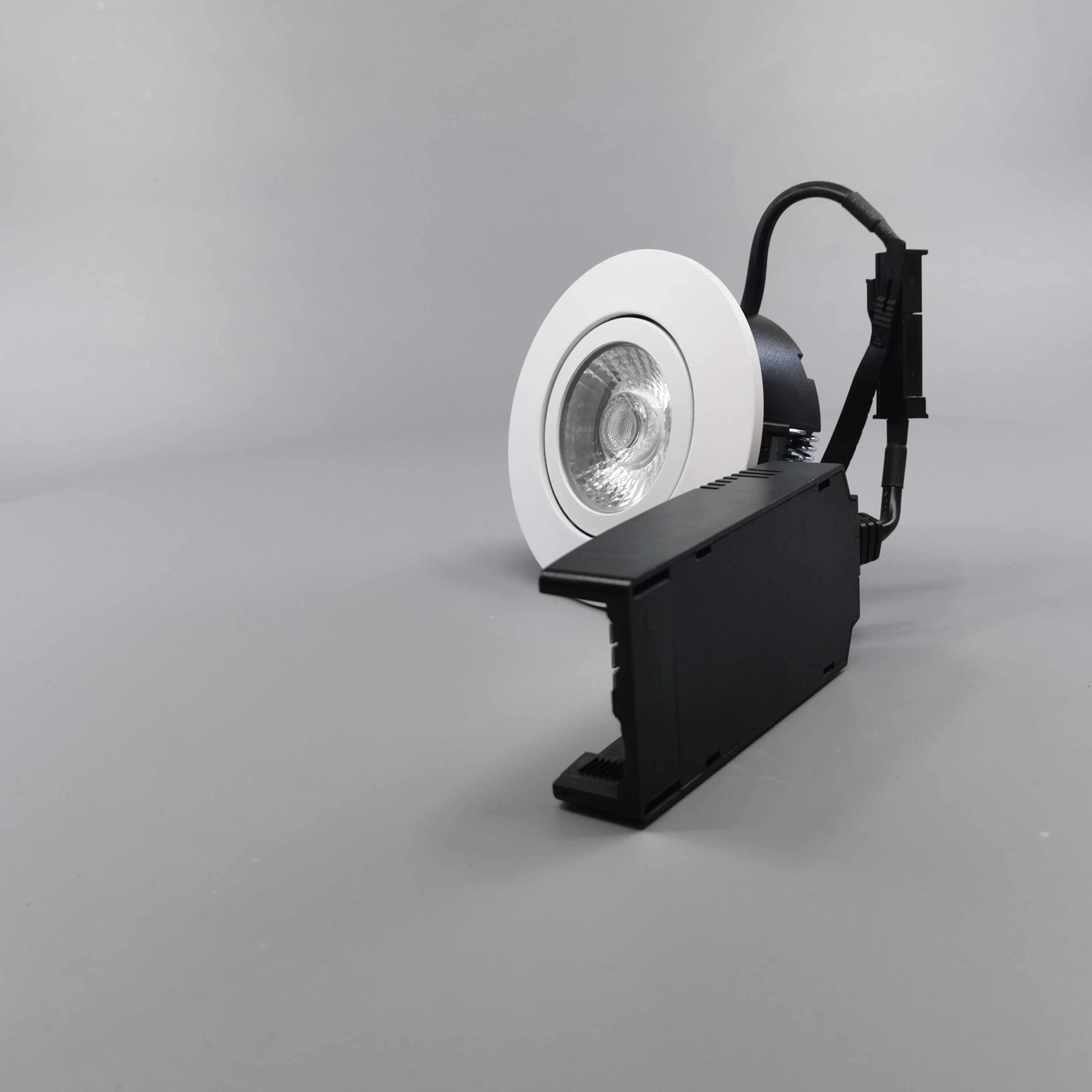 Diospot 30 V.2 6W 2700K 38° dæmpbar 32mm rund hvid