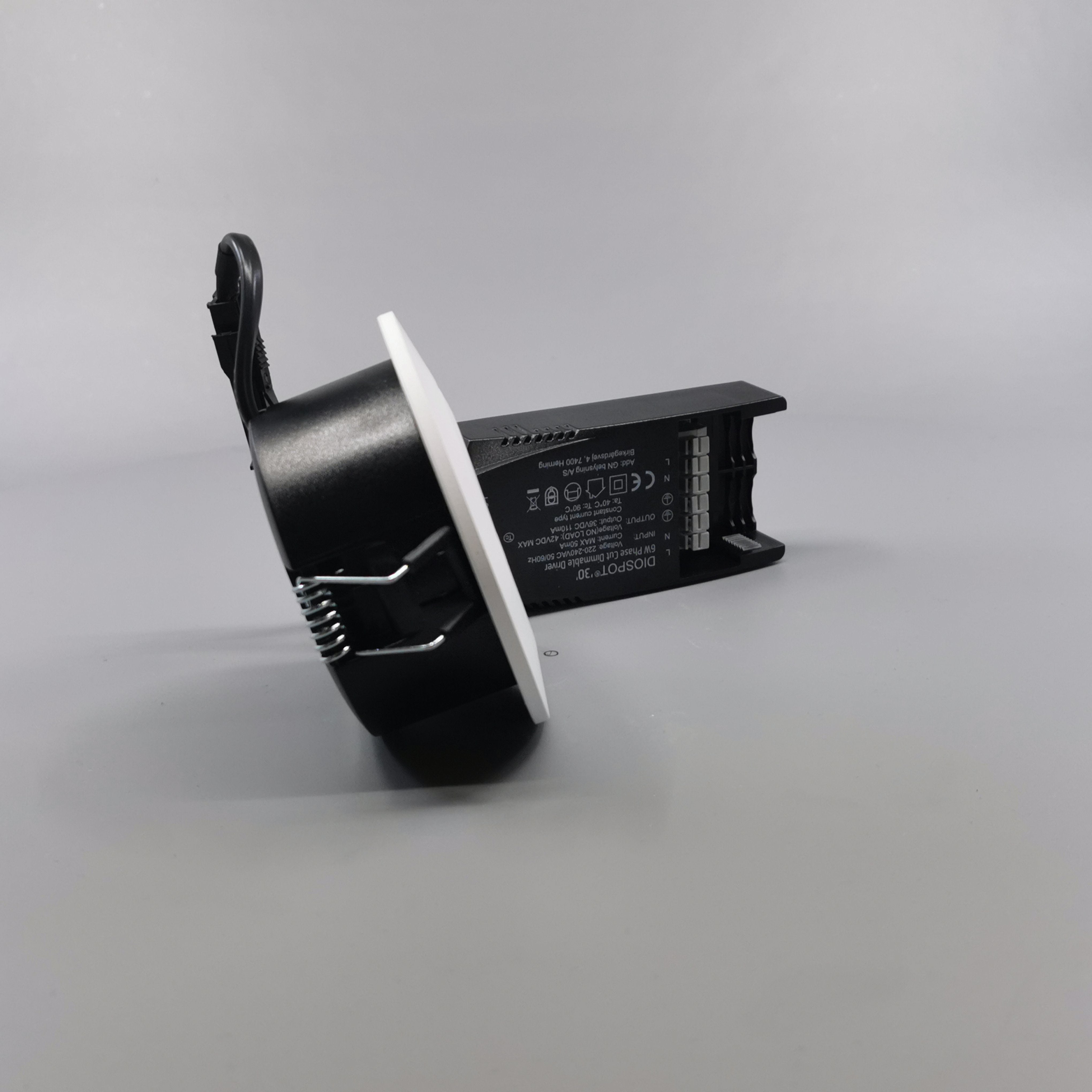 Diospot 30 V.2 6W 2700K 38° dæmpbar 32mm rund hvid