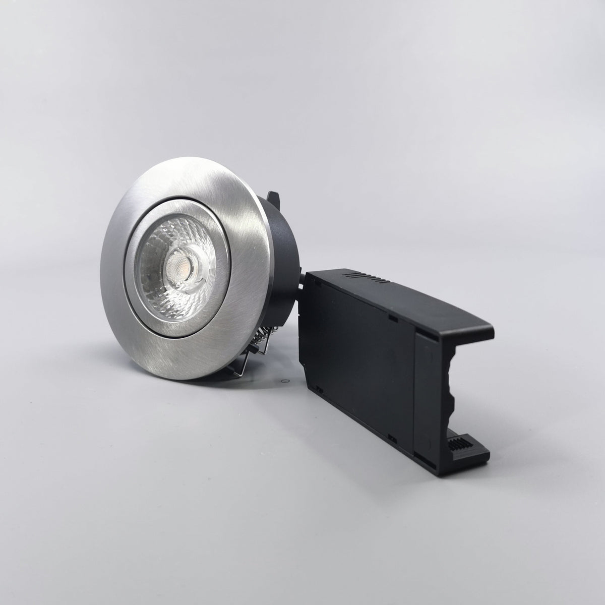 Diospot 30 V.2 6W 3000K 38° dæmpbar 32mm rund børstet (360° frame 4)