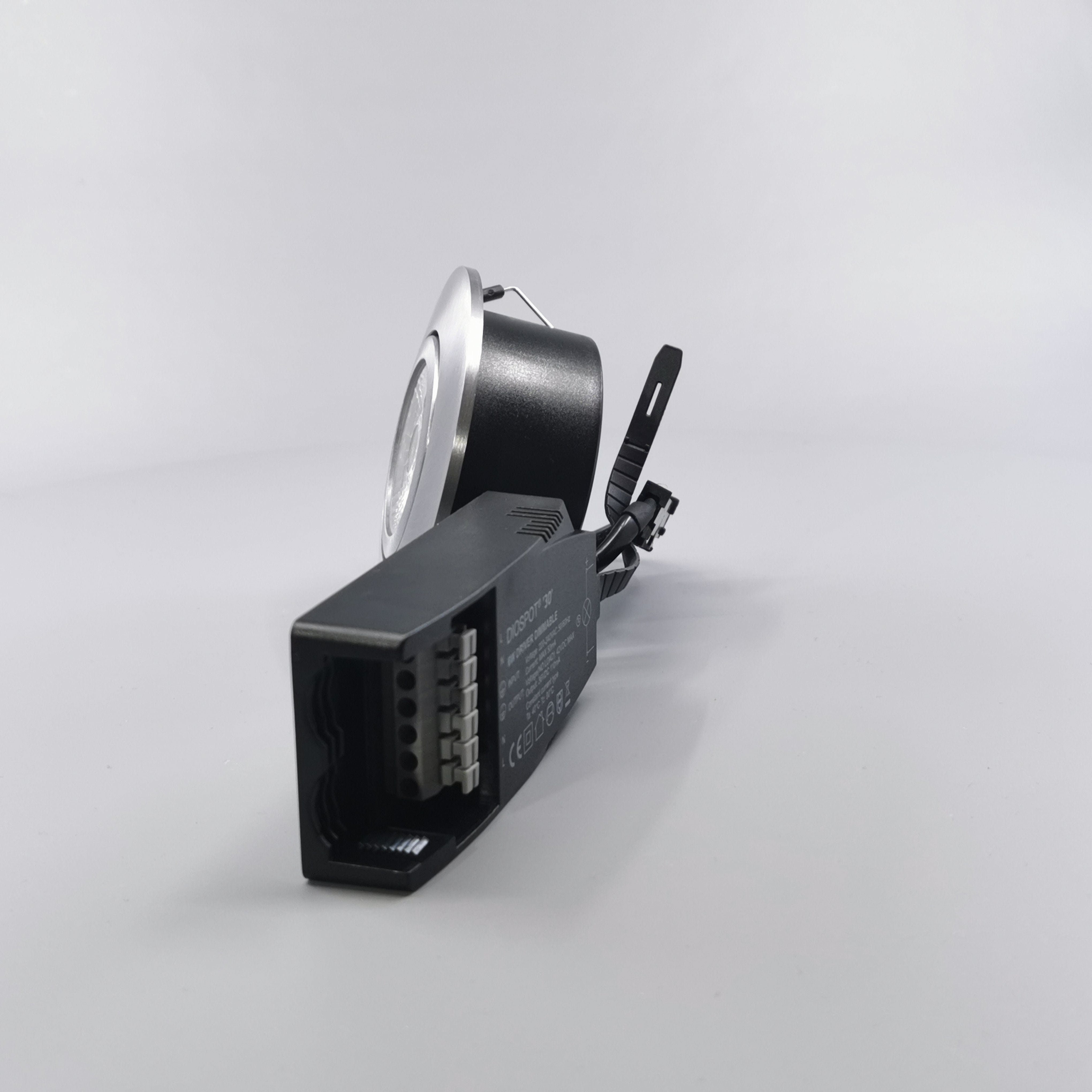 Diospot 30 V.2 6W 3000K 38° dæmpbar 32mm rund børstet