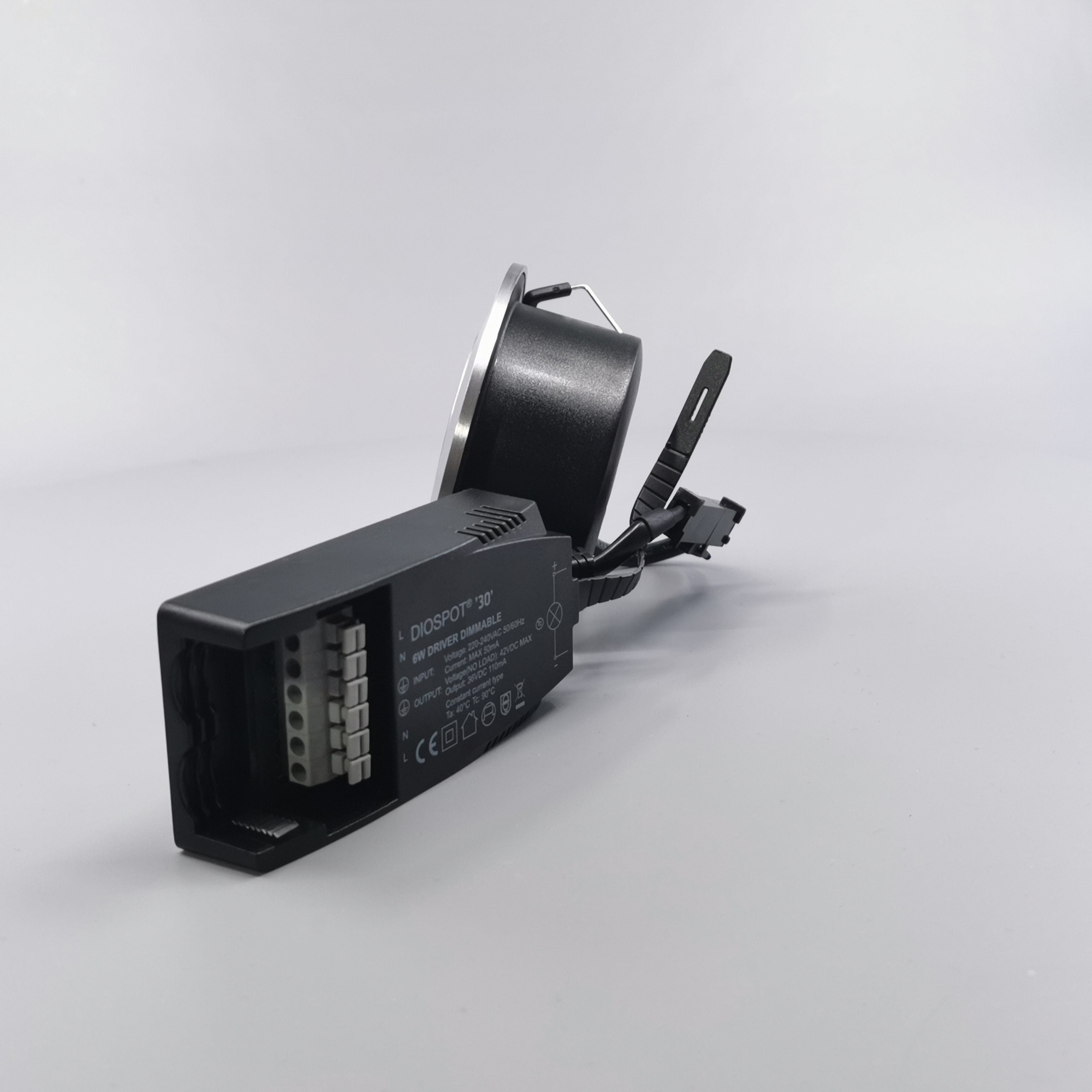 Diospot 30 V.2 6W 3000K 38° dæmpbar 32mm rund børstet