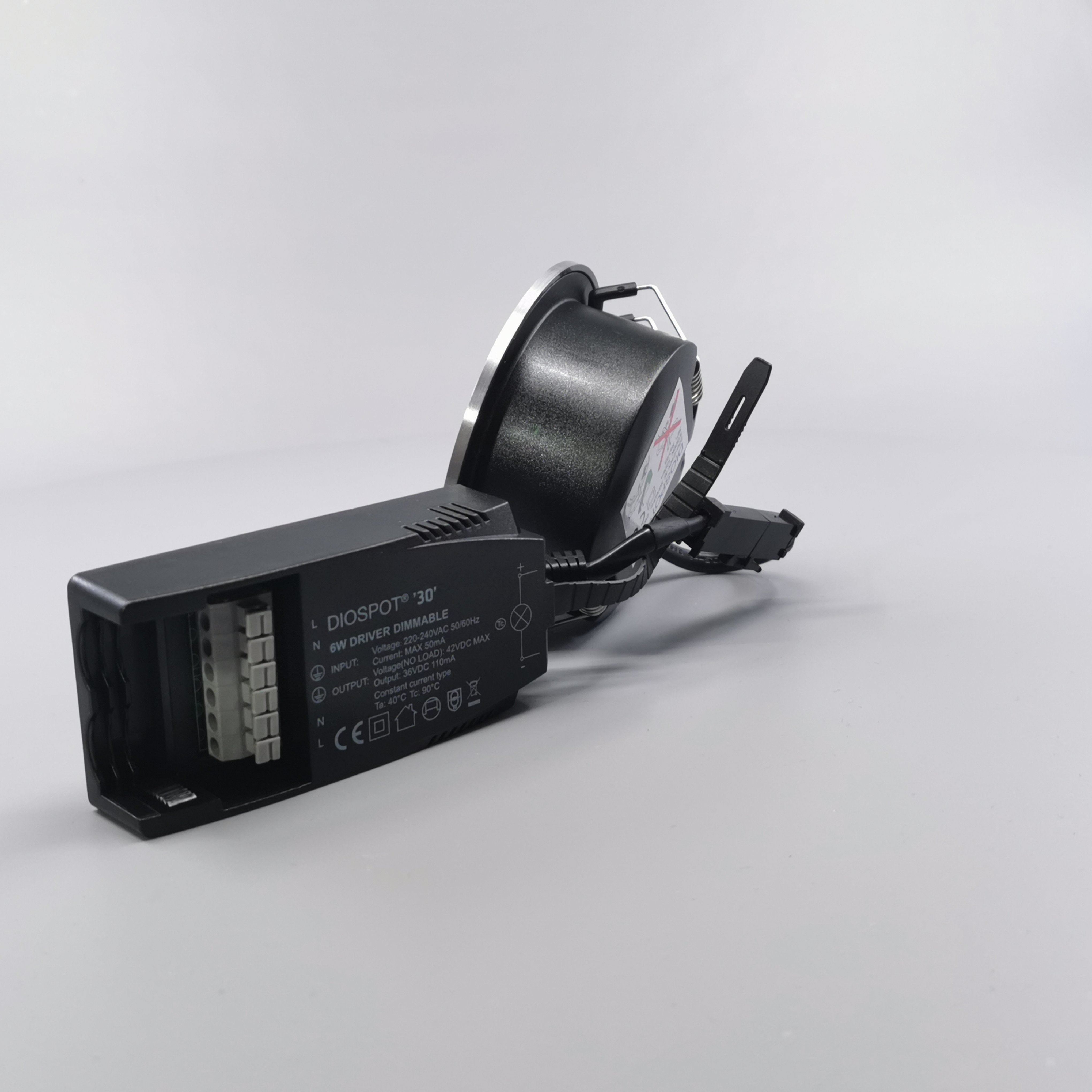 Diospot 30 V.2 6W 3000K 38° dæmpbar 32mm rund børstet