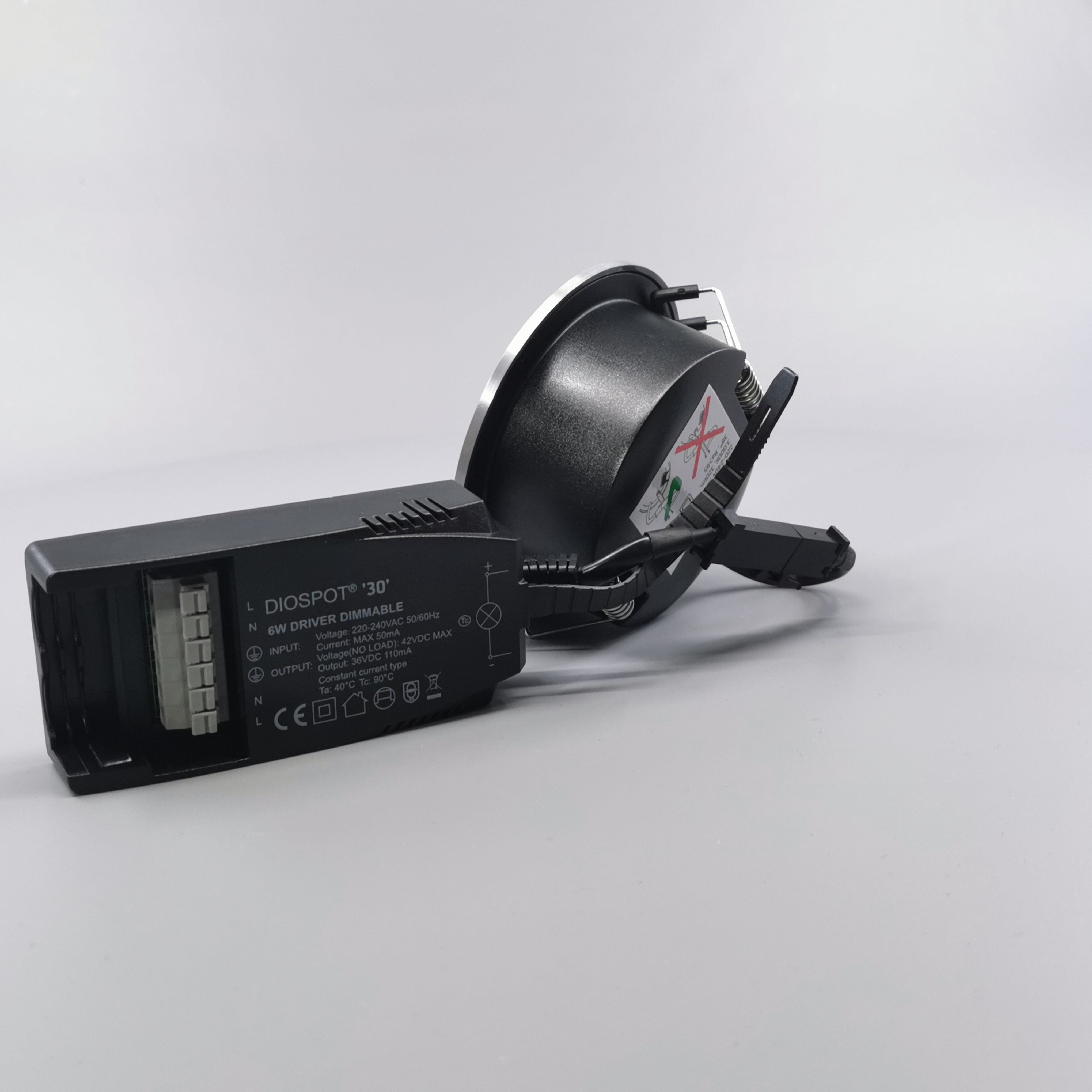 Diospot 30 V.2 6W 3000K 38° dæmpbar 32mm rund børstet