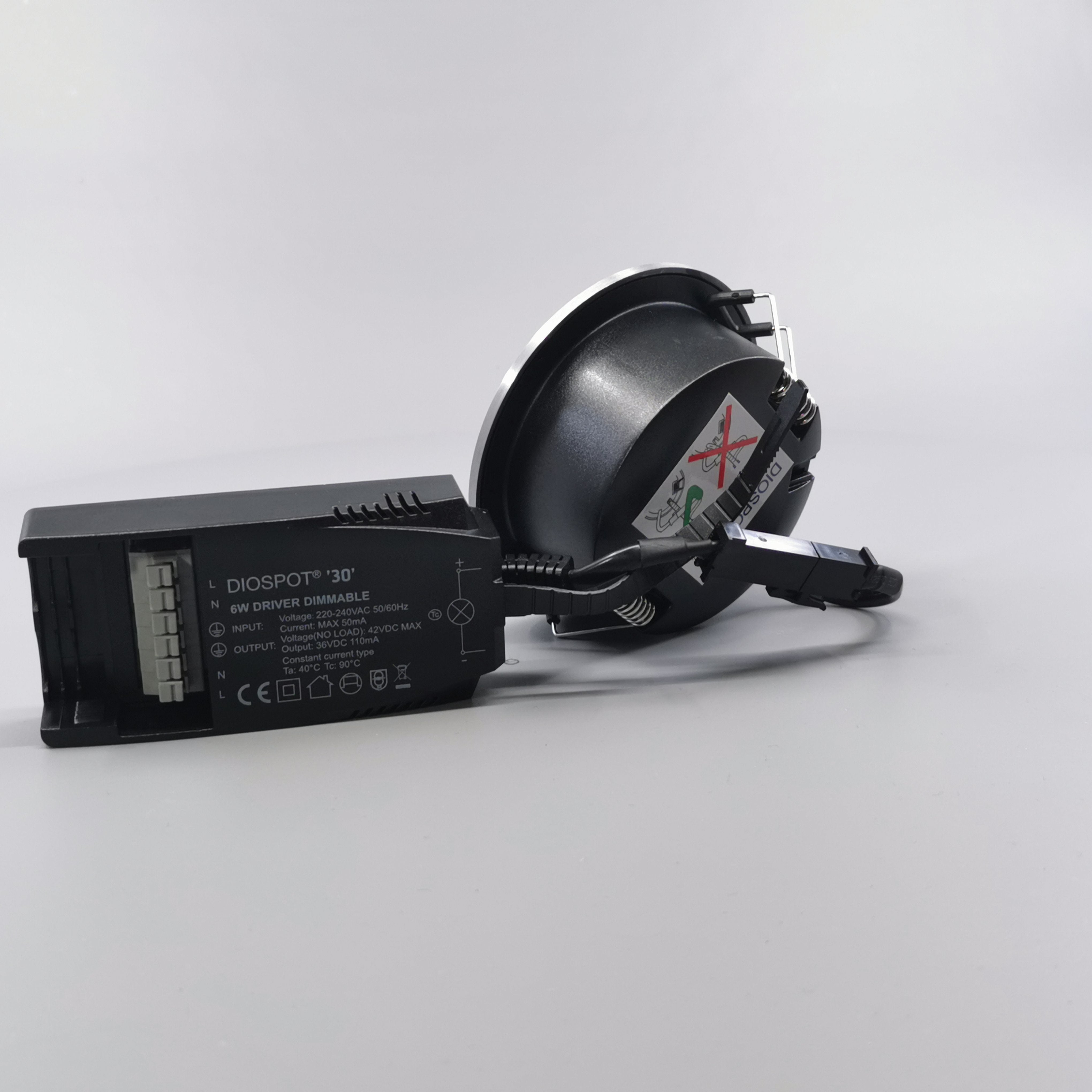 Diospot 30 V.2 6W 3000K 38° dæmpbar 32mm rund børstet