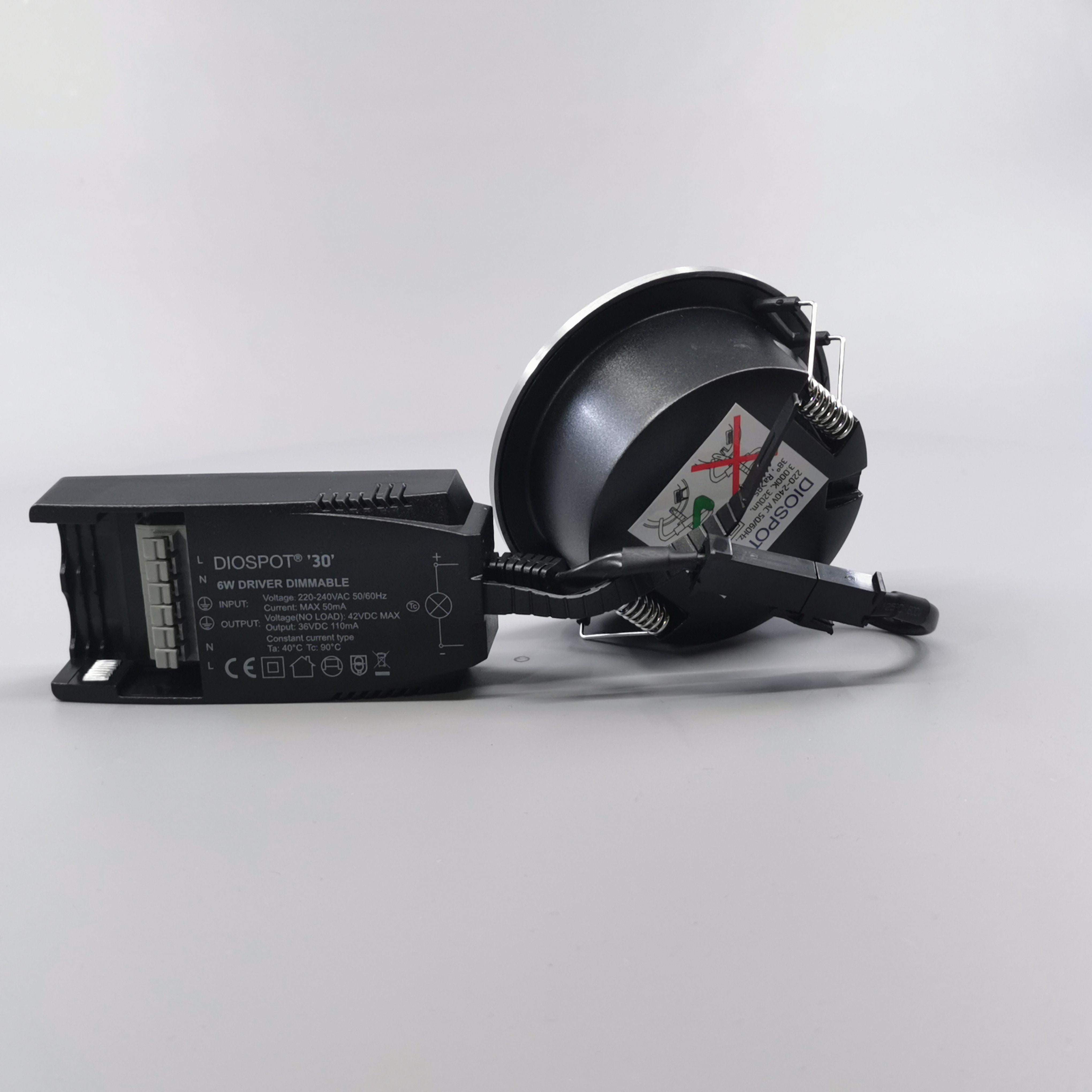 Diospot 30 V.2 6W 3000K 38° dæmpbar 32mm rund børstet