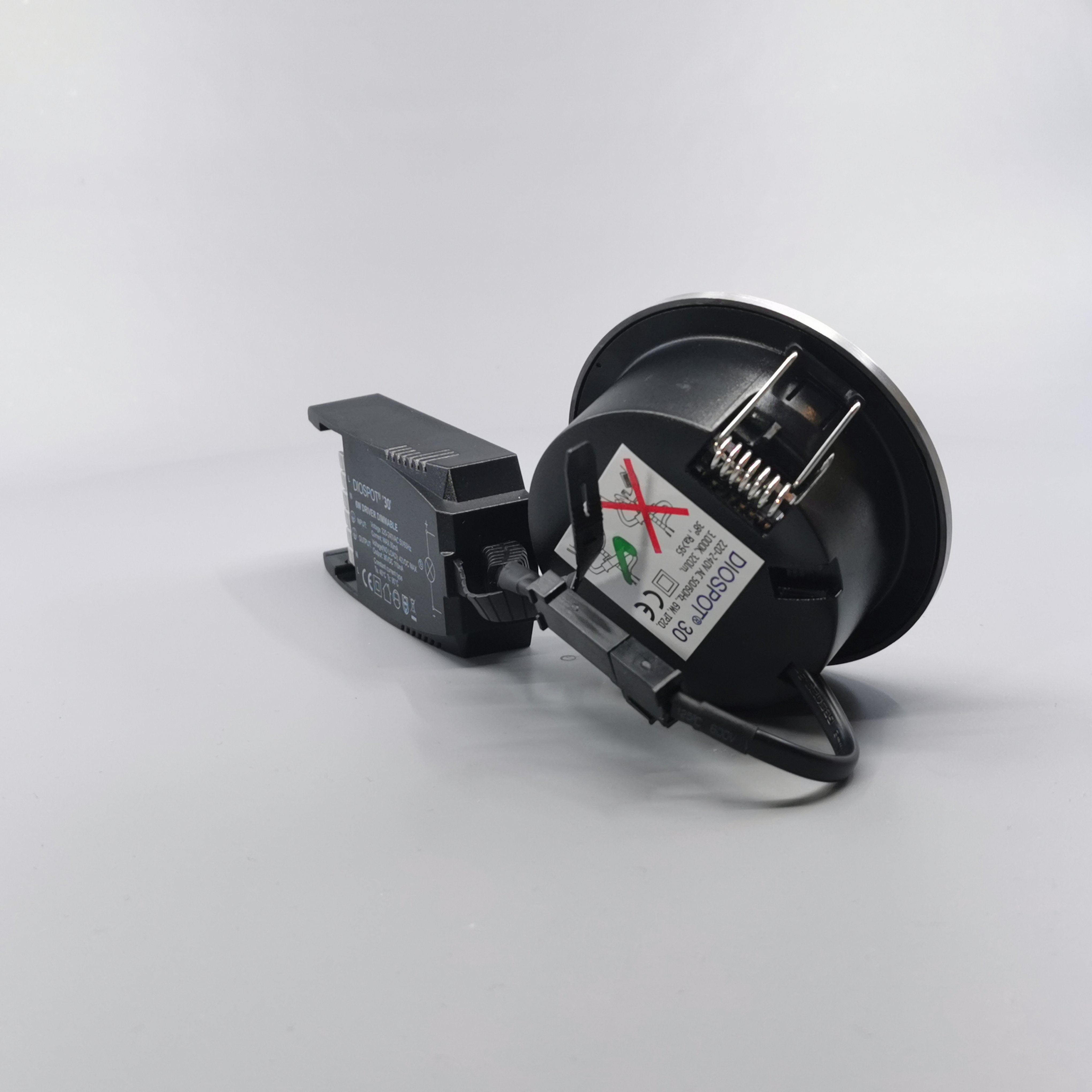 Diospot 30 V.2 6W 3000K 38° dæmpbar 32mm rund børstet