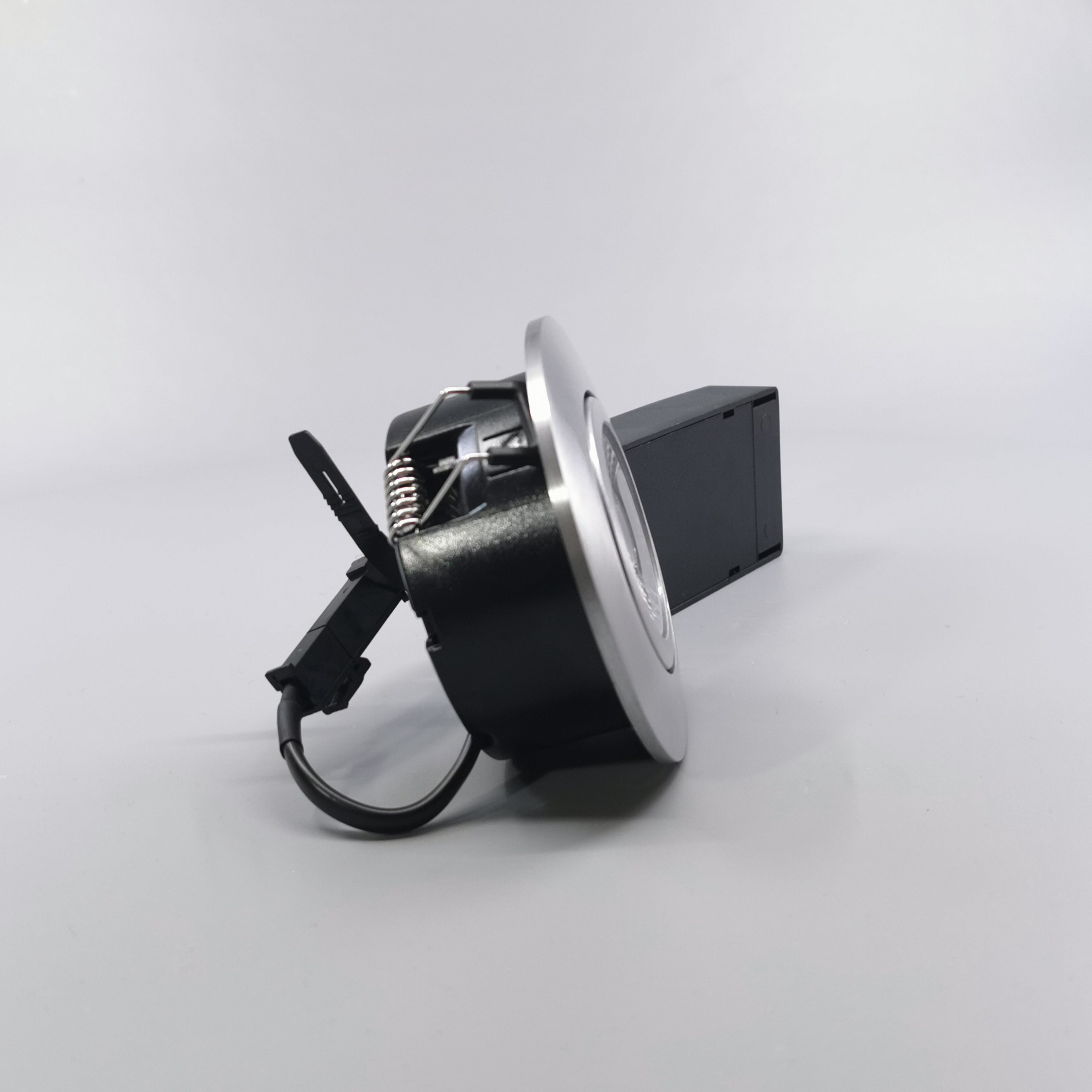 Diospot 30 V.2 6W 3000K 38° dæmpbar 32mm rund børstet