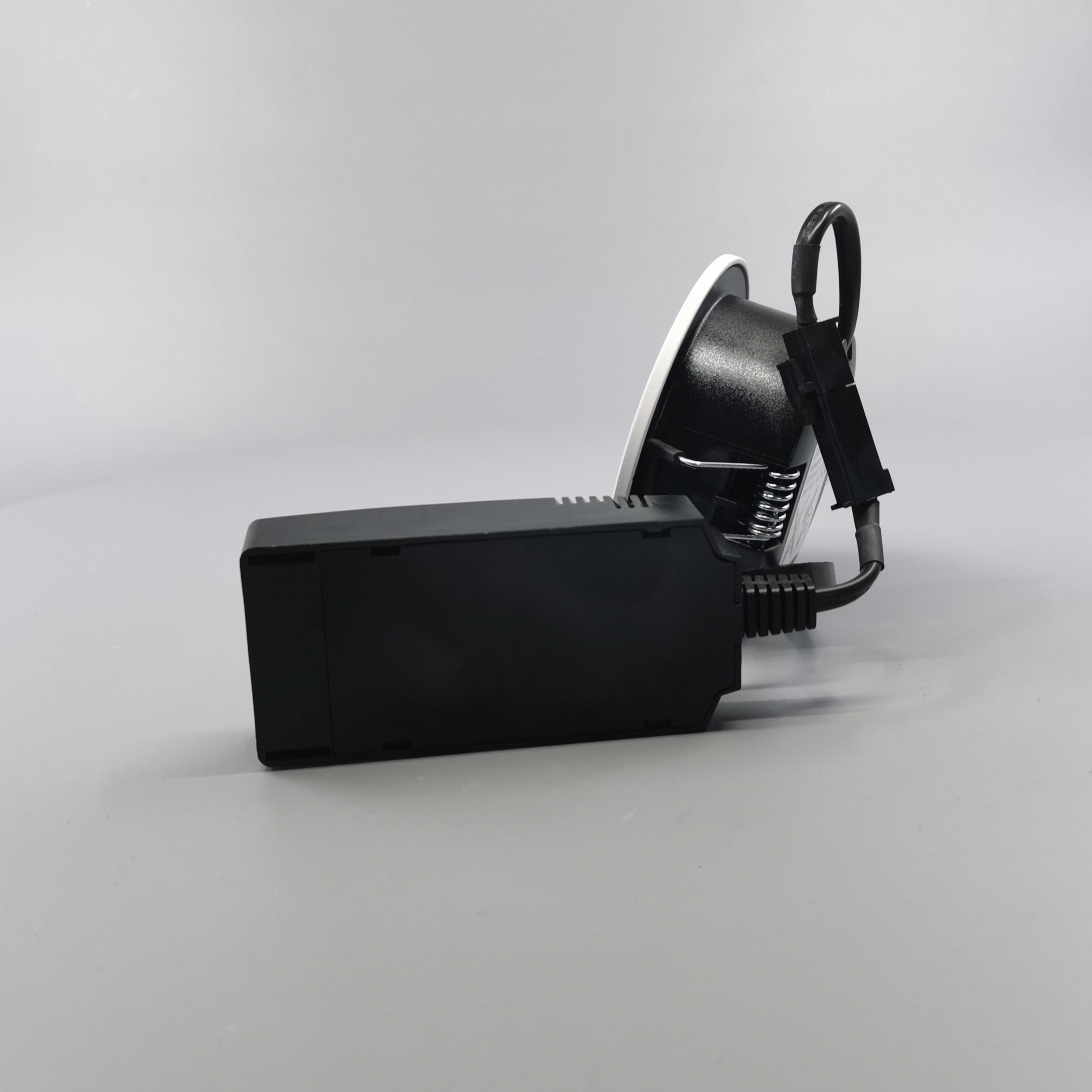 Diospot 30 One 6W 3000K 38° dæmpbar 32mm - hvid