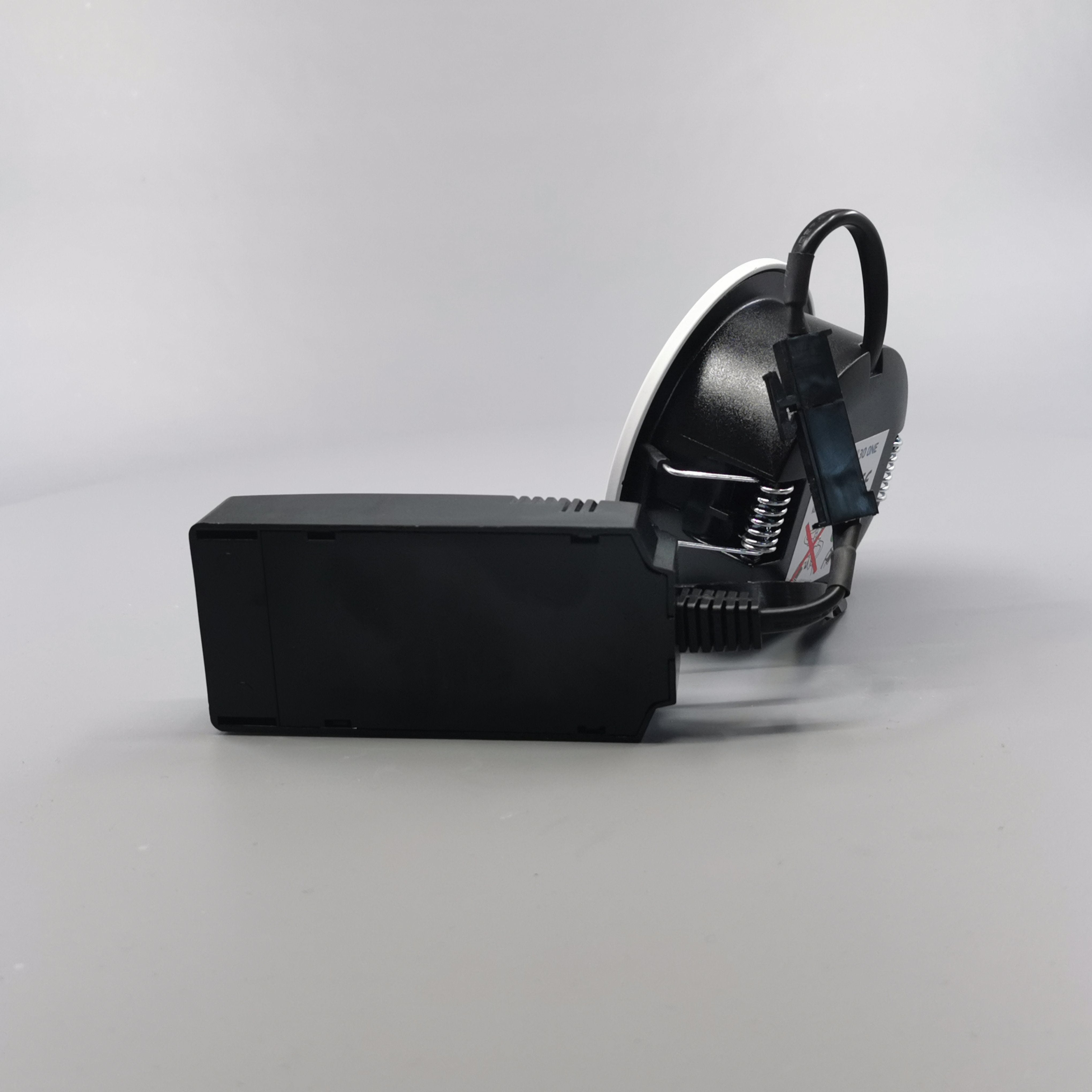 Diospot 30 One 6W 3000K 38° dæmpbar 32mm - hvid