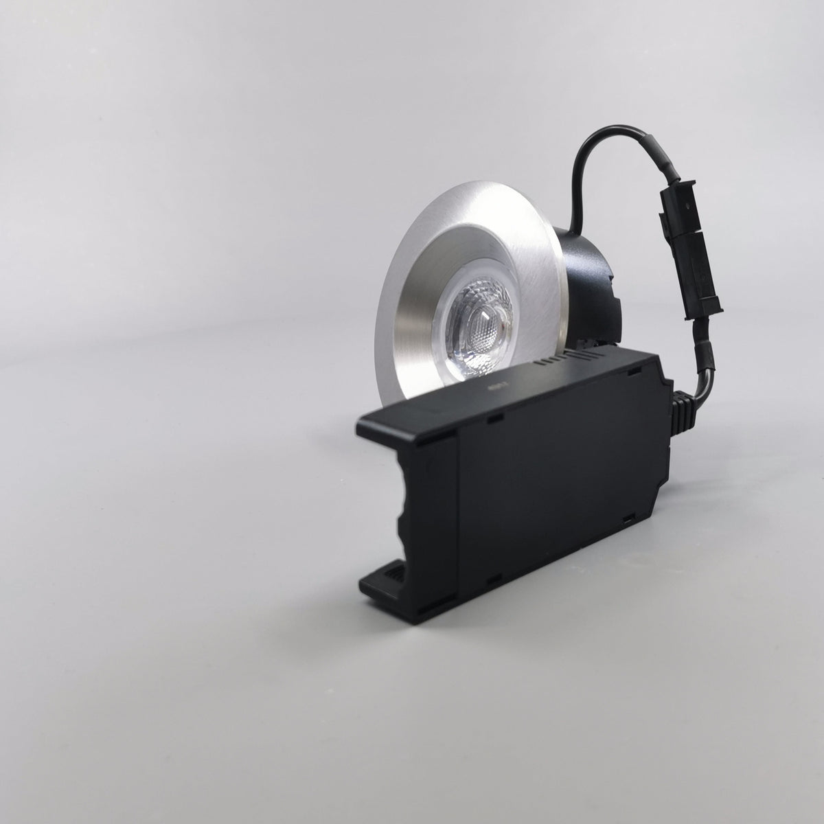 Diospot 30 One 6W 2700K 38° dæmpbar 32mm - børstet (360° frame 6)