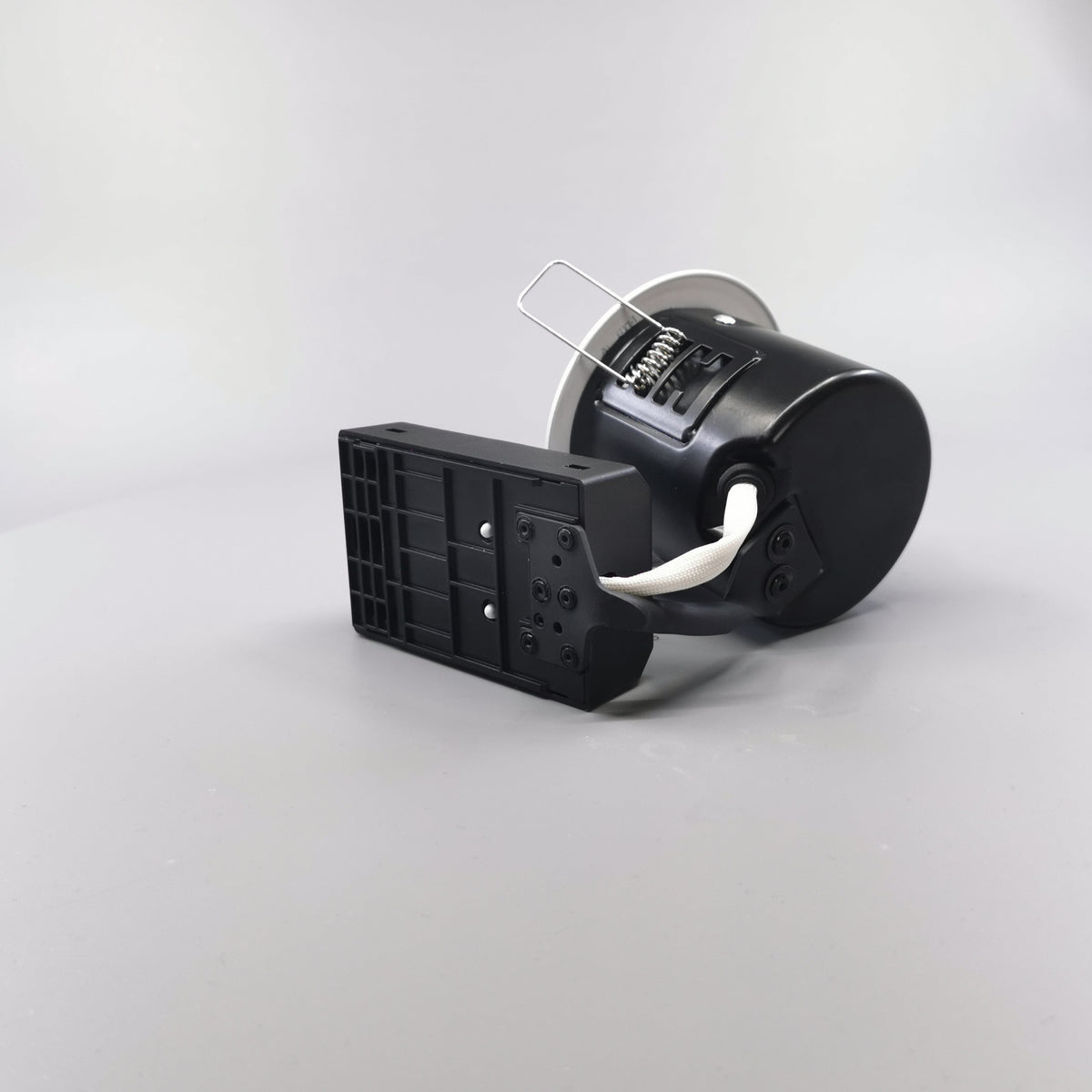 LED spot 5W dæmpbar flimmerfri 3000K 450Lm - Rund, mat hvid (360° frame 11)
