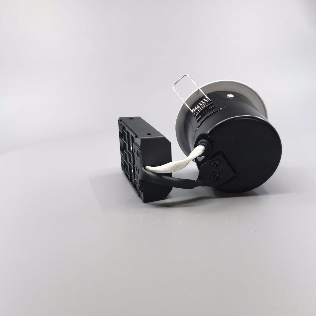 LED spot 5W dæmpbar flimmerfri 3000K 450Lm - Rund, mat hvid (360° frame 13)