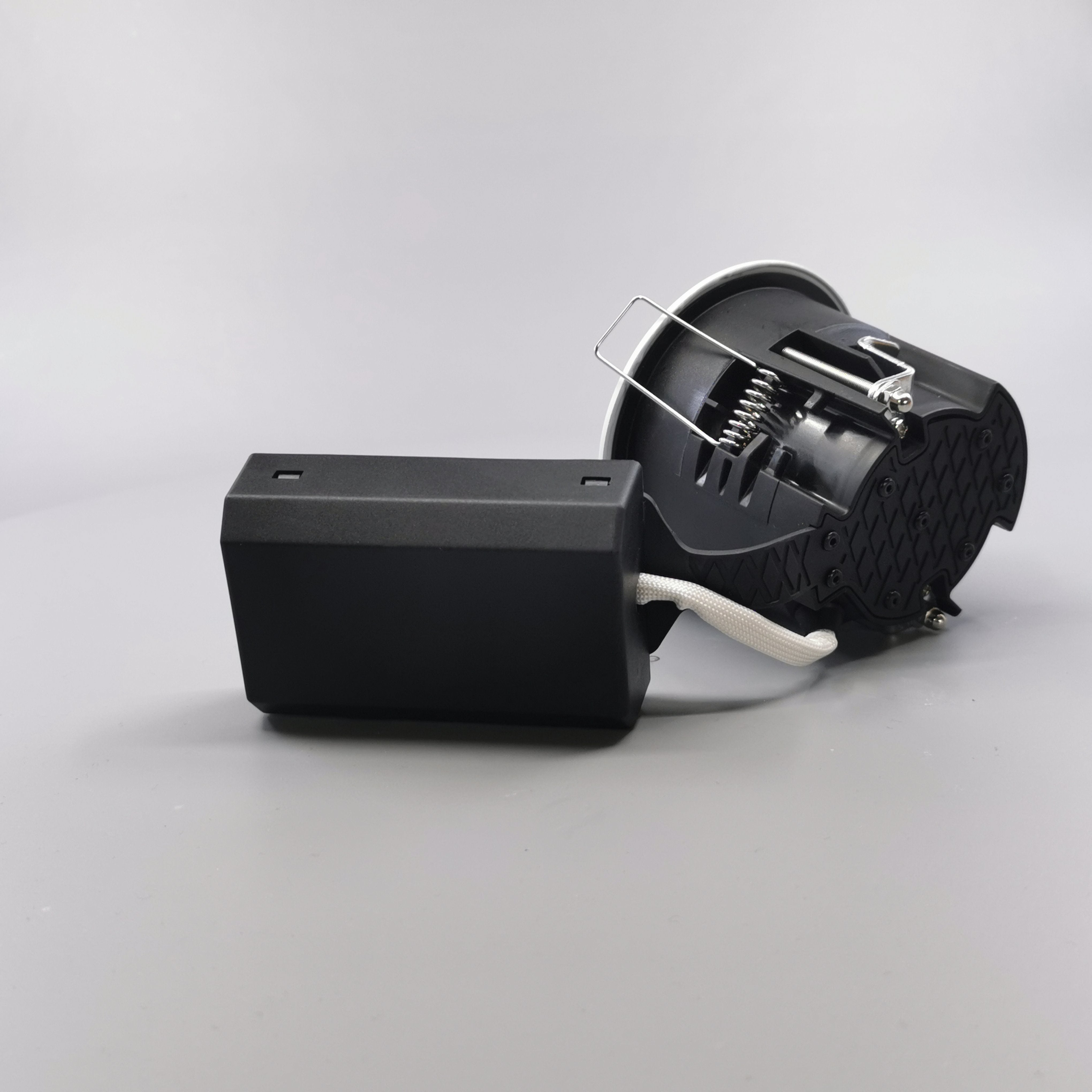 Pro Uni Install m. GU10 fatning - Rund, hvid