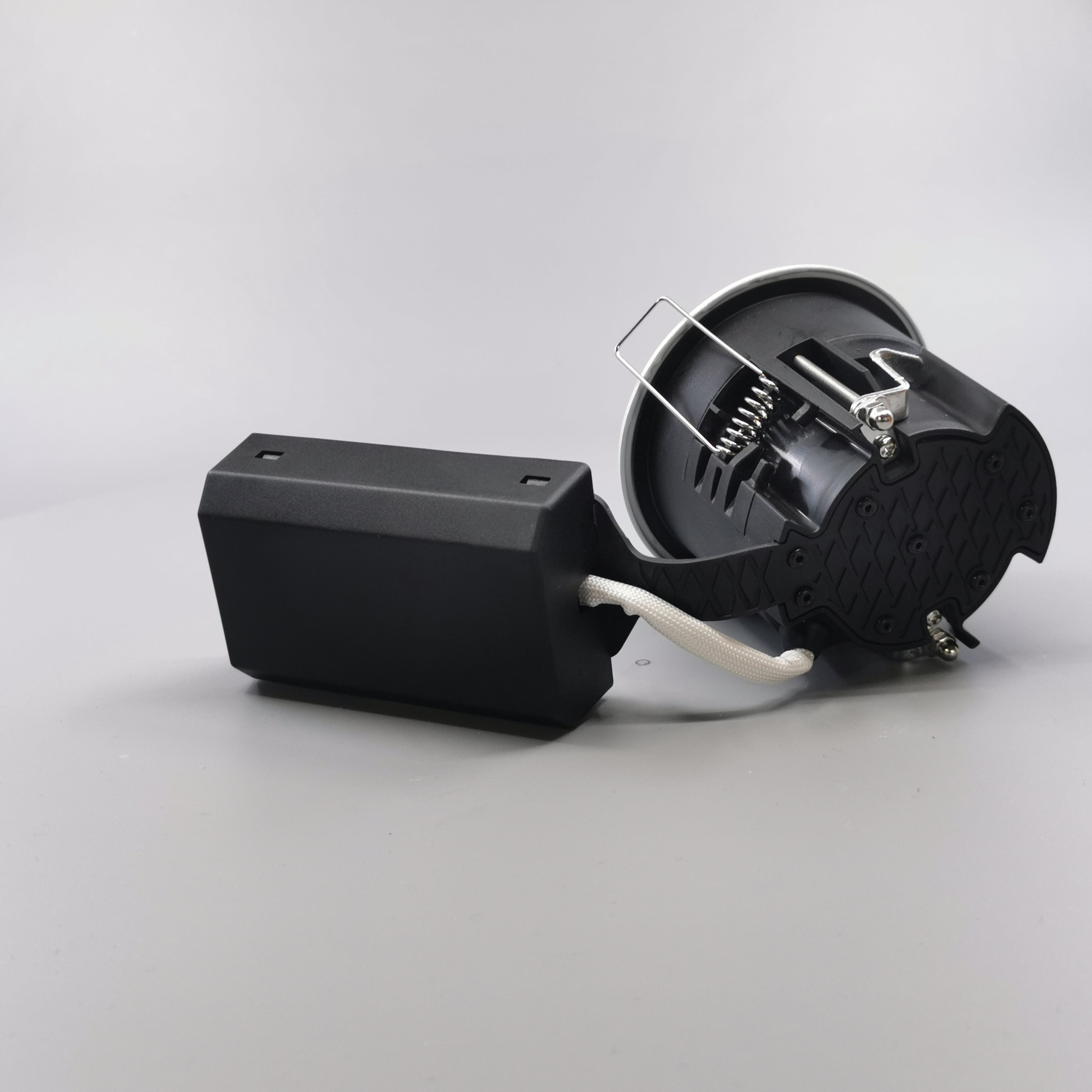 Pro Uni Install m. GU10 fatning - Rund, hvid