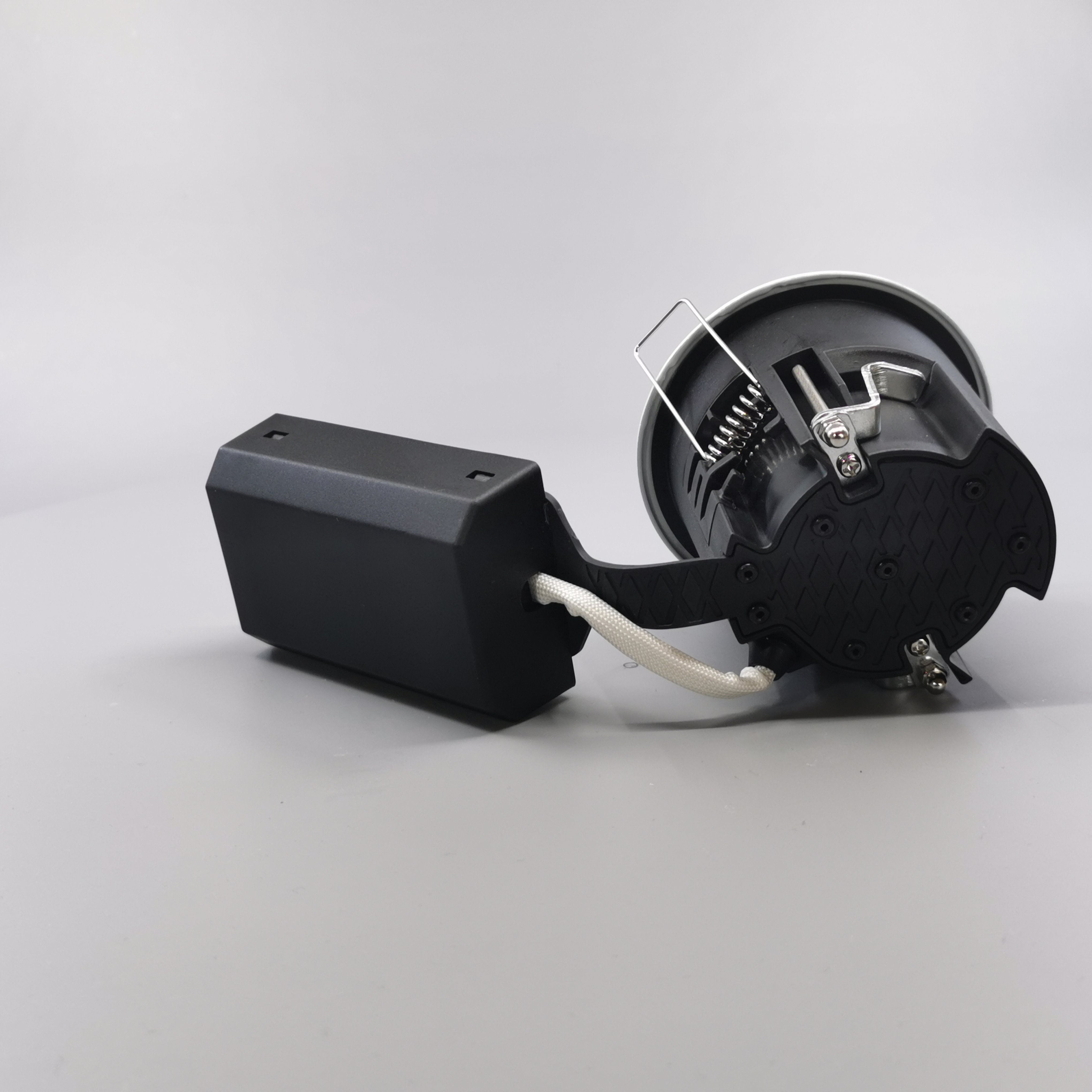 Pro Uni Install m. GU10 fatning - Rund, hvid