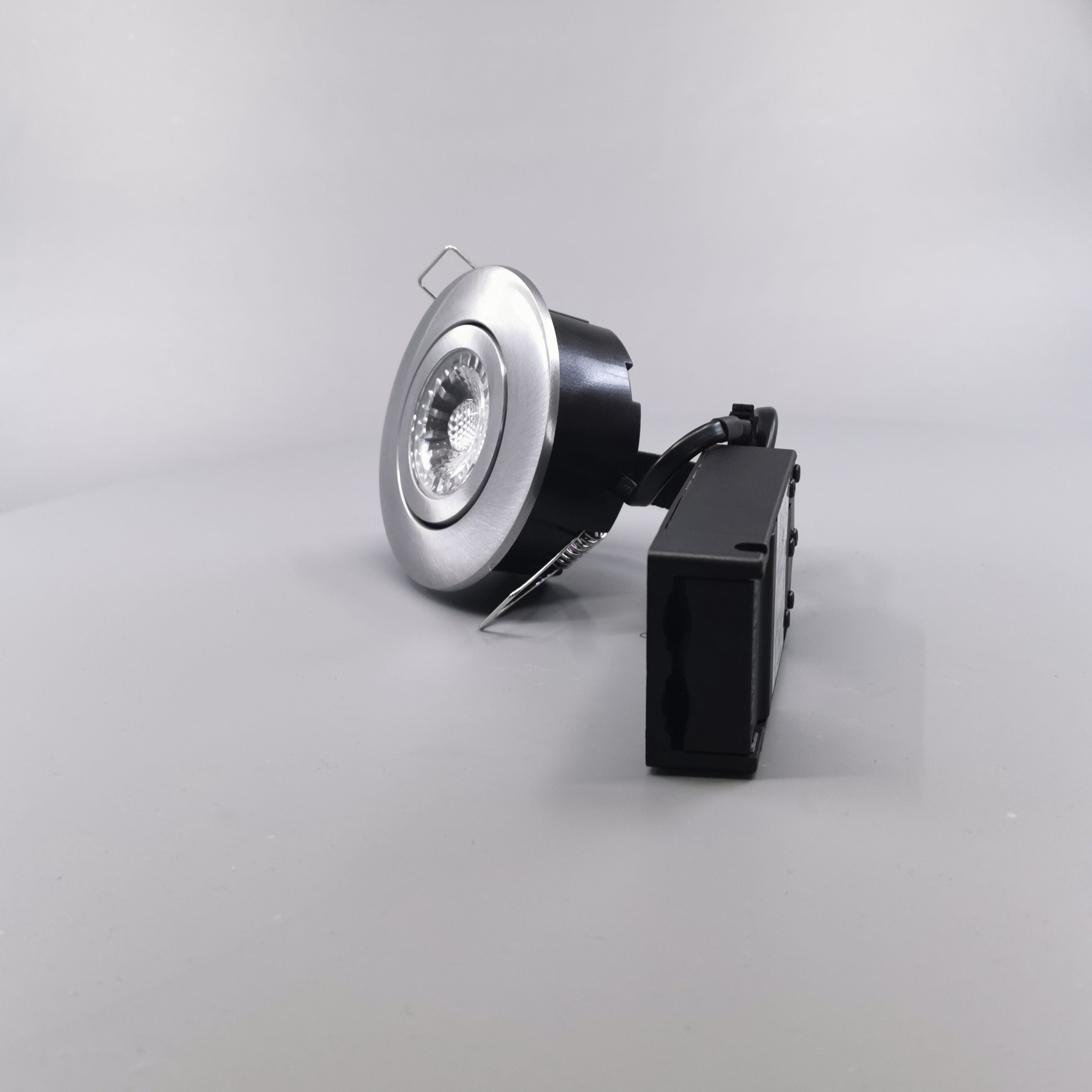 LED spot m. 6W 35° - rund børstet 33mm Type: 3502