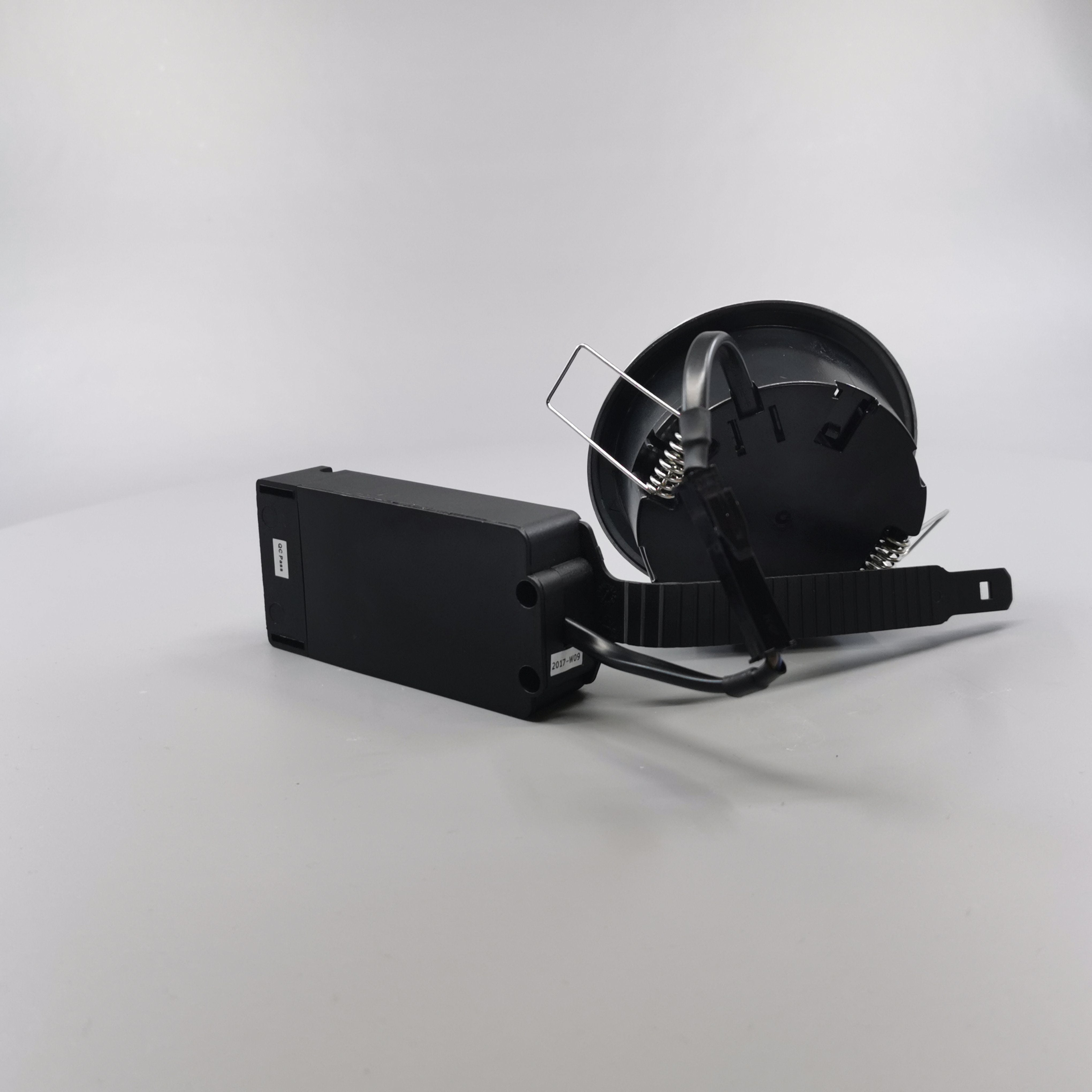 LED spot 6W 35° børstet 3000K 33mm. - Type: 3512