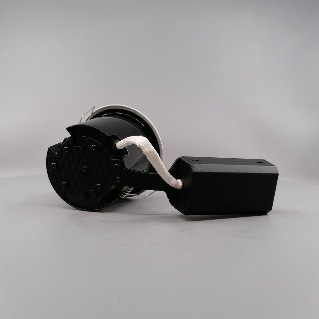 RGBW 5W Pro indbygningsspot m dæmpning, farveskift og WI-FI