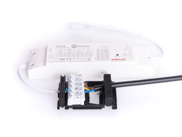DIOLUM Alexa ll 25-36W RF 830 60x60 UGR22